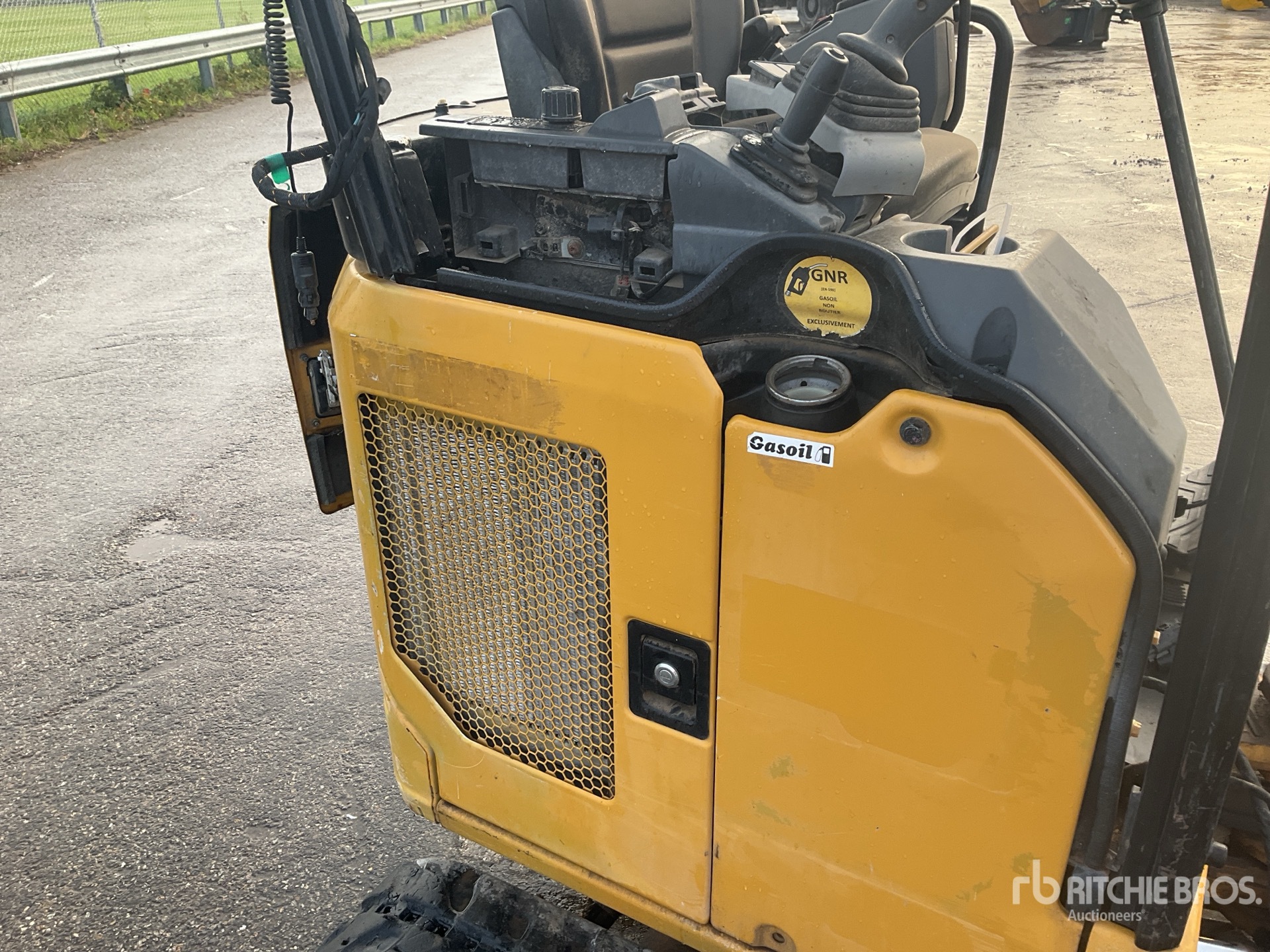 2020 Caterpillar 301.5