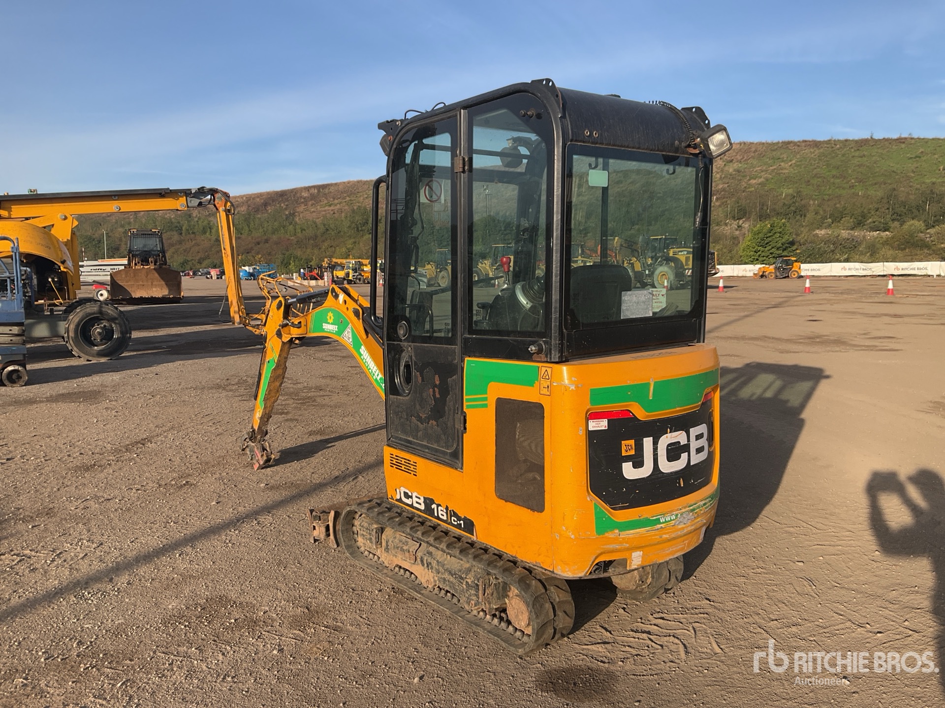 2020 JCB 16C-1