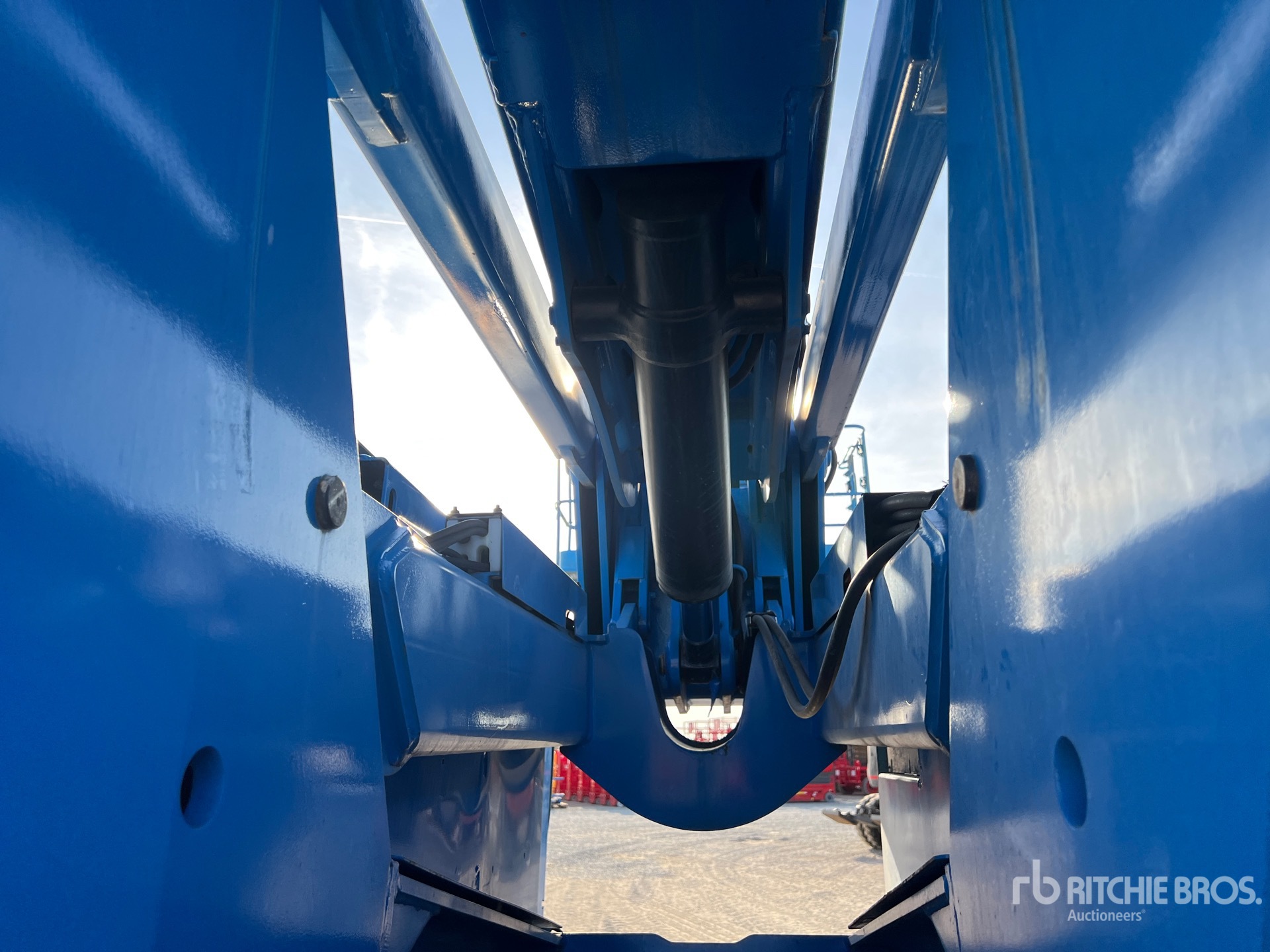 2019 Genie Z-60/37