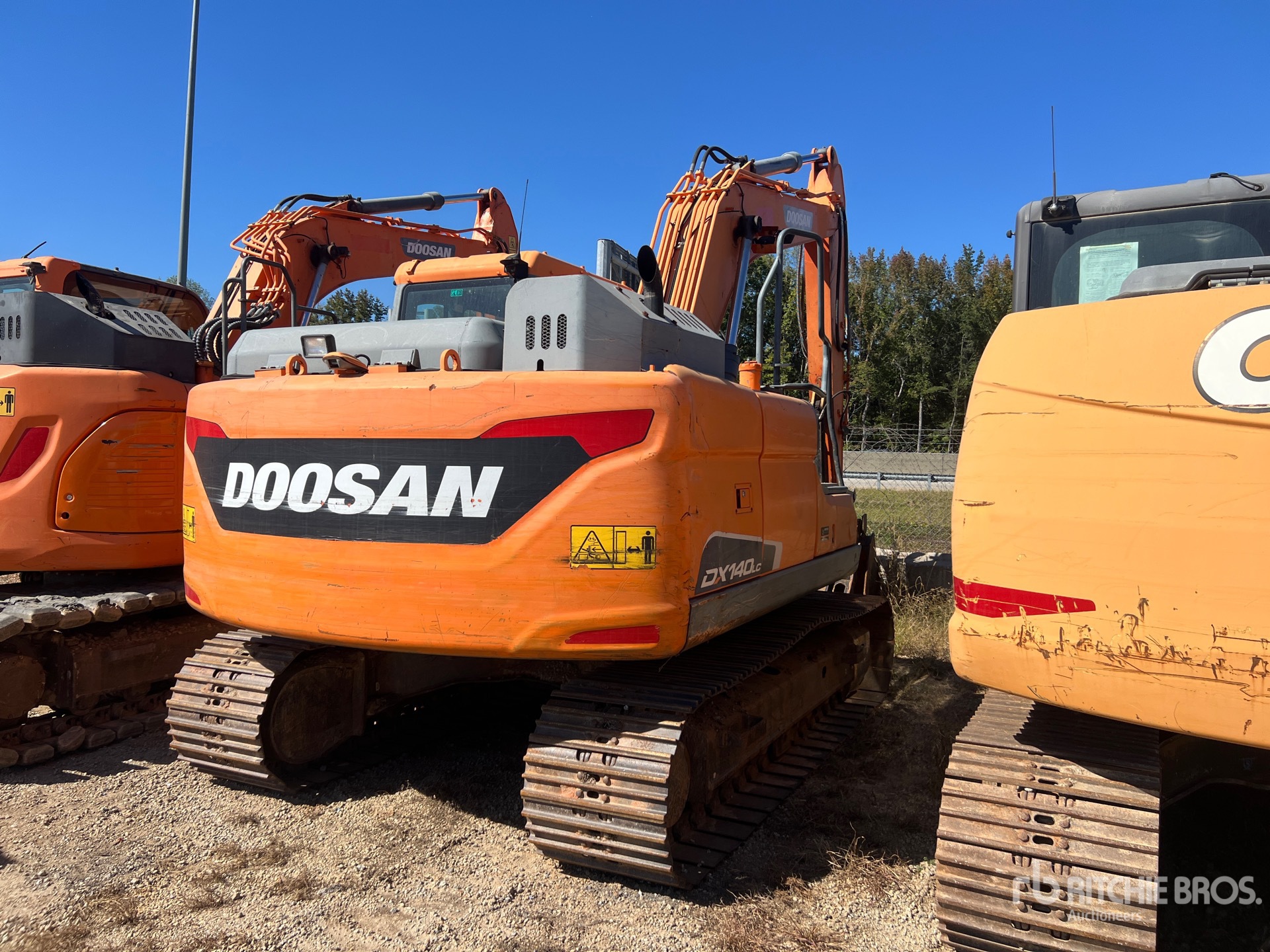 2015 Doosan DX140LC