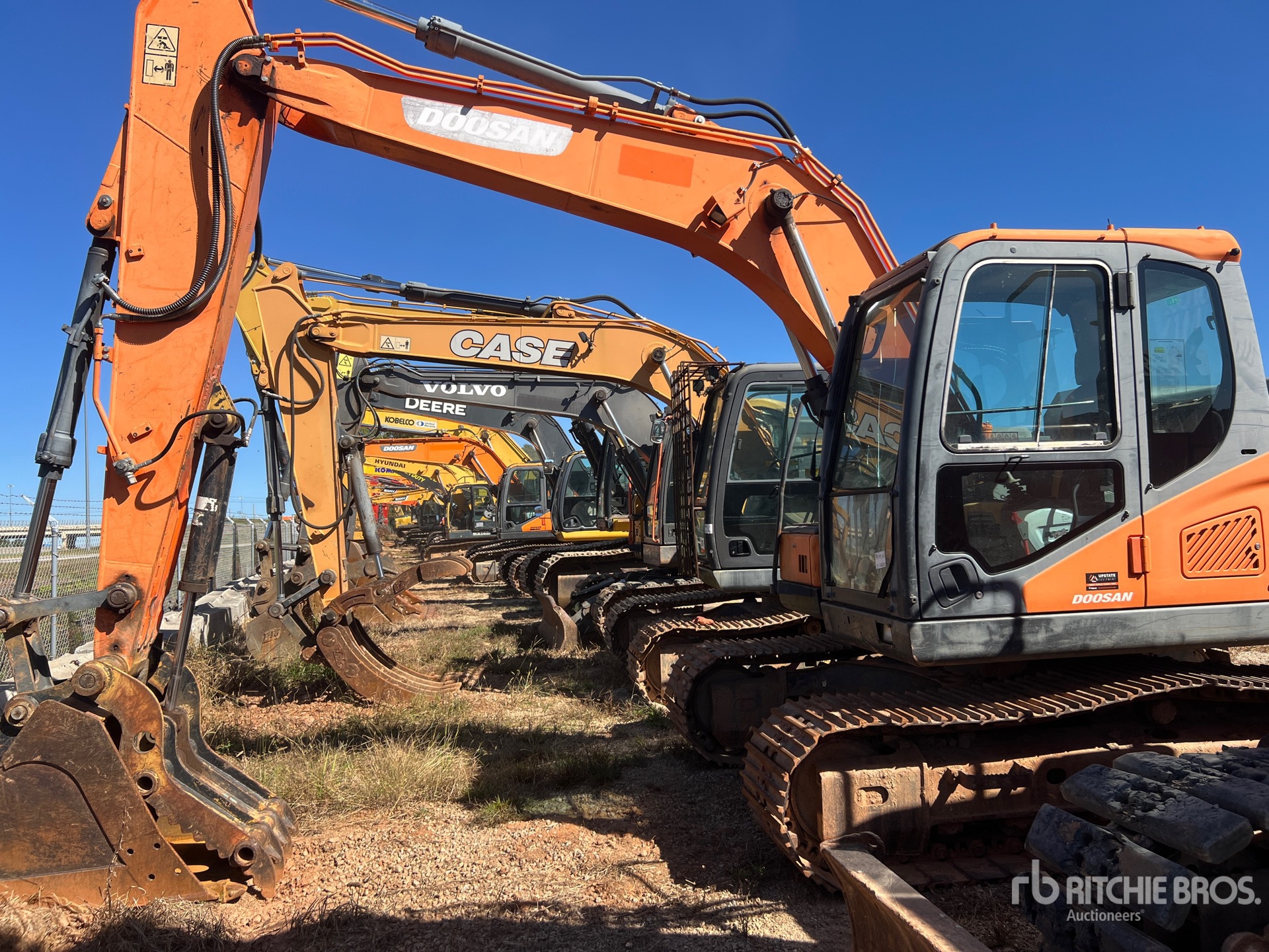 2015 Doosan DX140LC