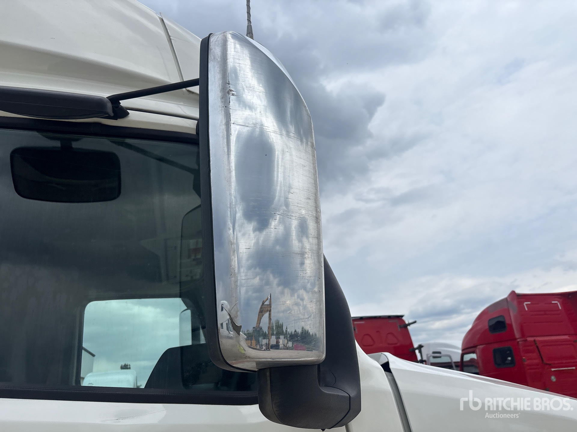 2019 Volvo VNL860