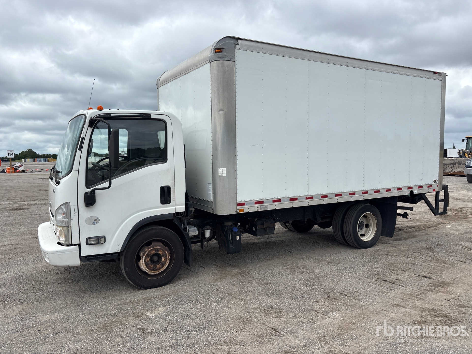 2016 Isuzu NQR