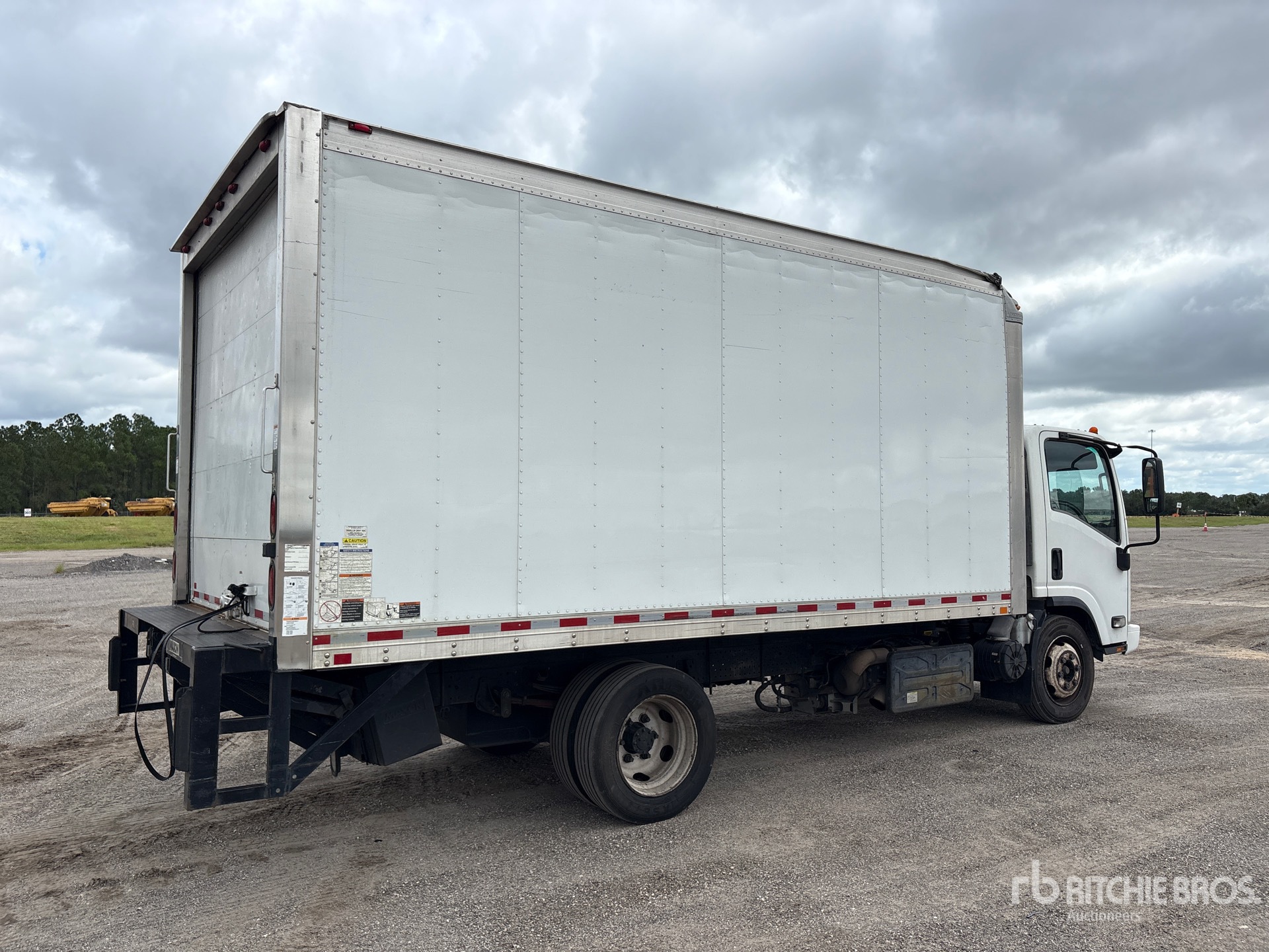 2016 Isuzu NQR