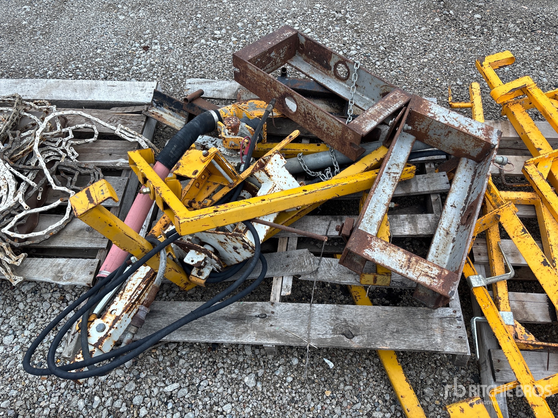 Gomaco QUANTITY OF BRIDGE DECK PARTS