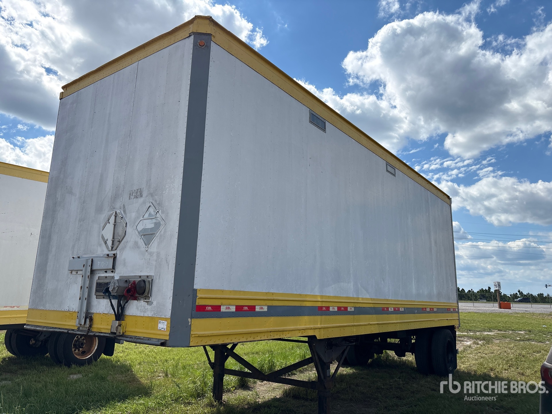 2007 Great Dane 28 ft x 102 in S/A