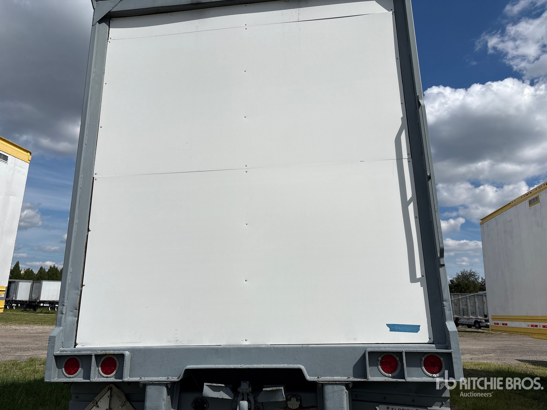2005 Great Dane 28 ft x 102 in S/A
