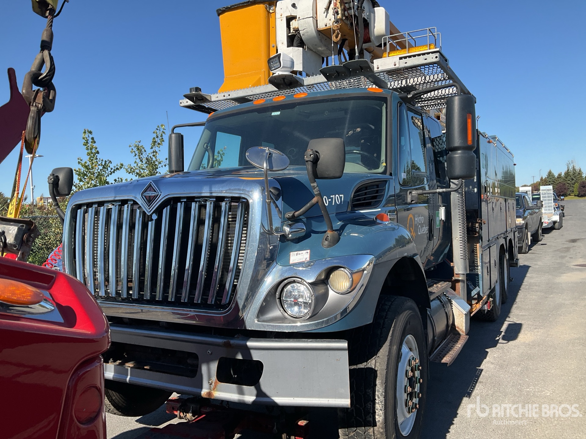 2009 International 7400 SBA