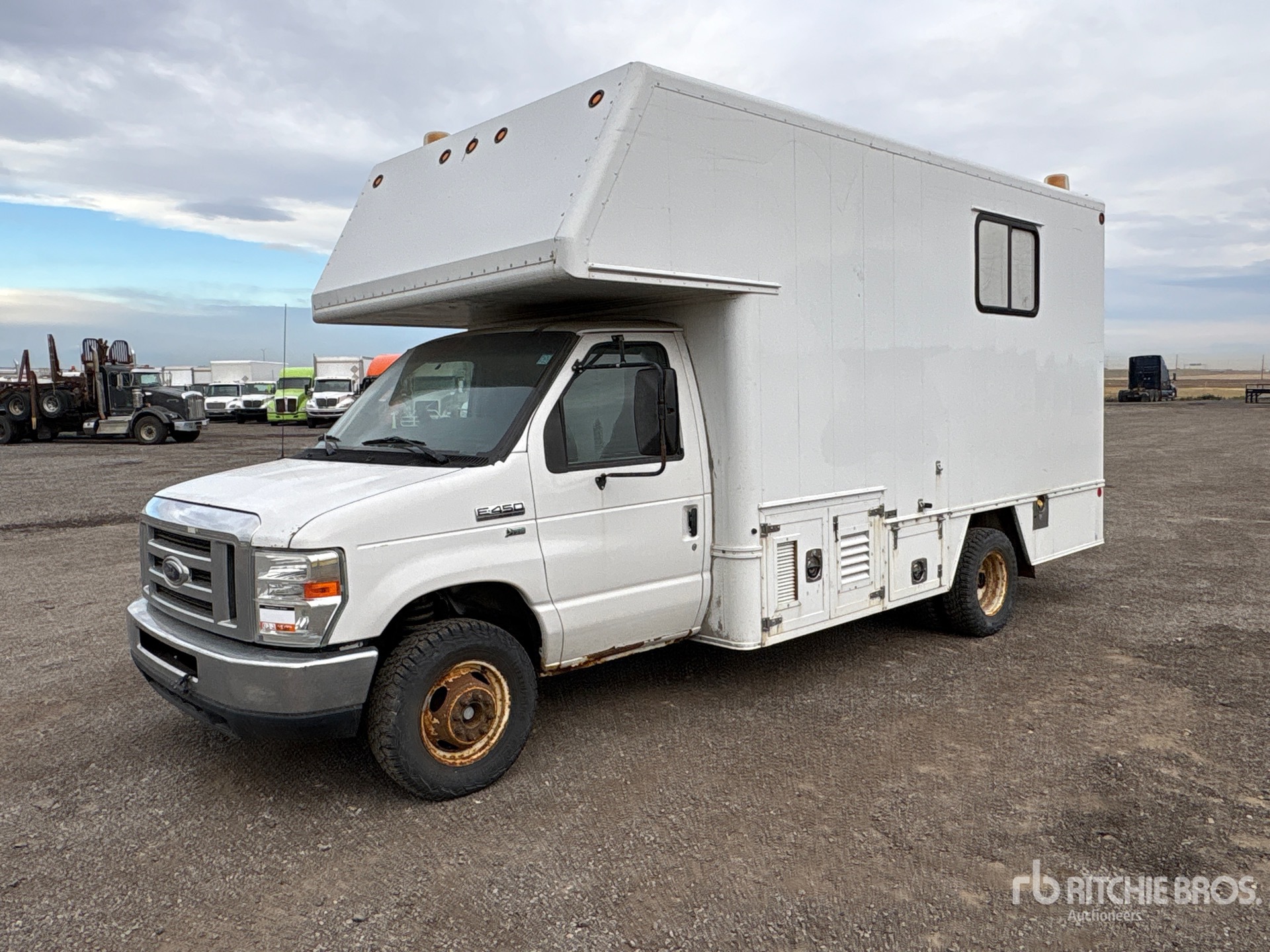 Photo of 2012 Ford E-450