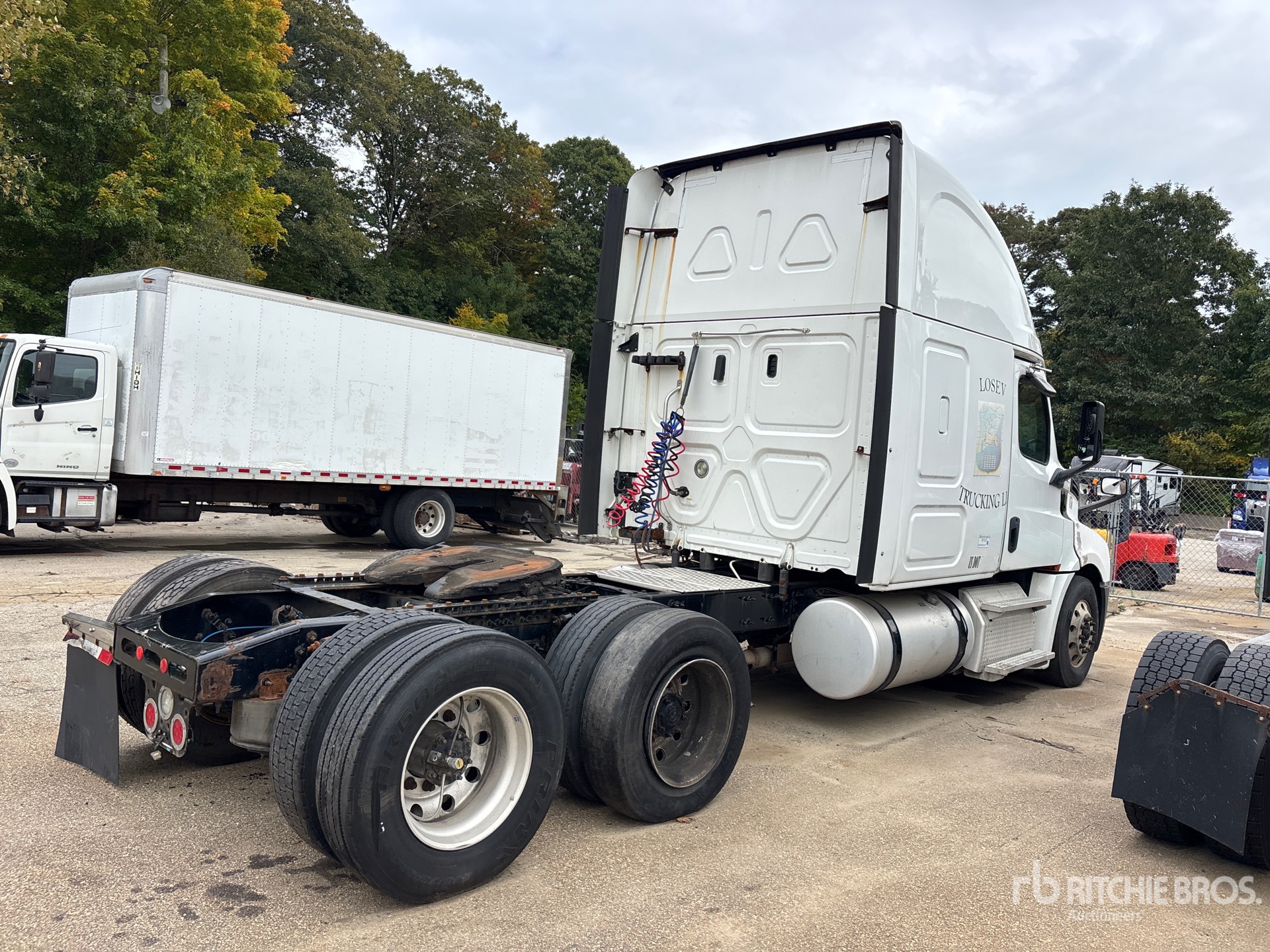2019 Freightliner CASCADIA 126