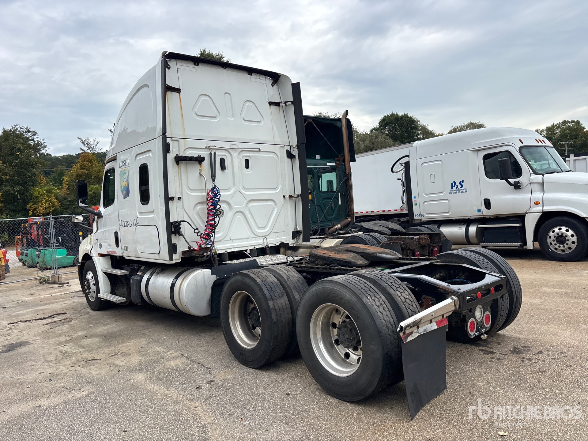 2019 Freightliner CASCADIA 126