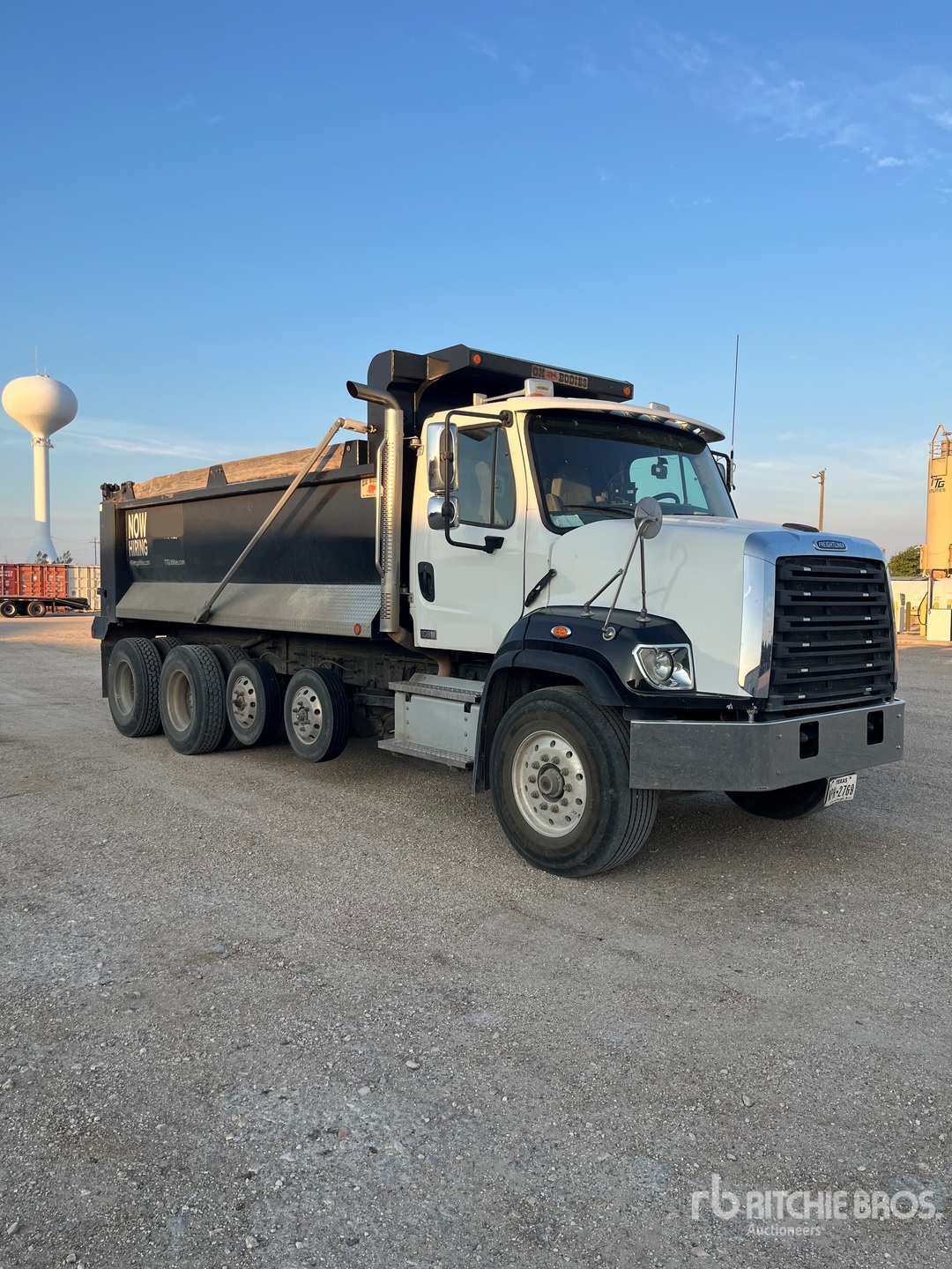 2021 Freightliner 108SD