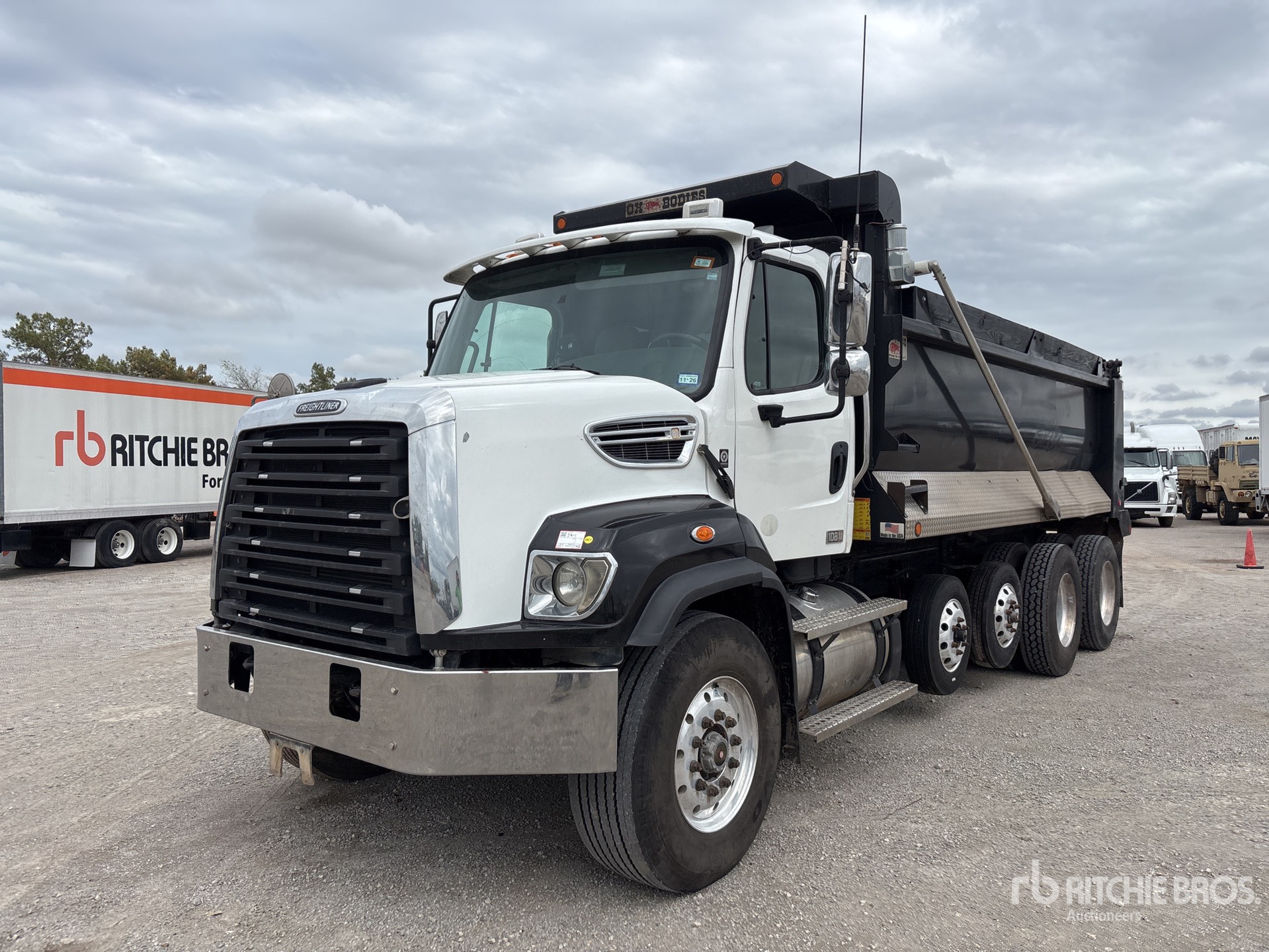 Photo of 2021 Freightliner 108SD