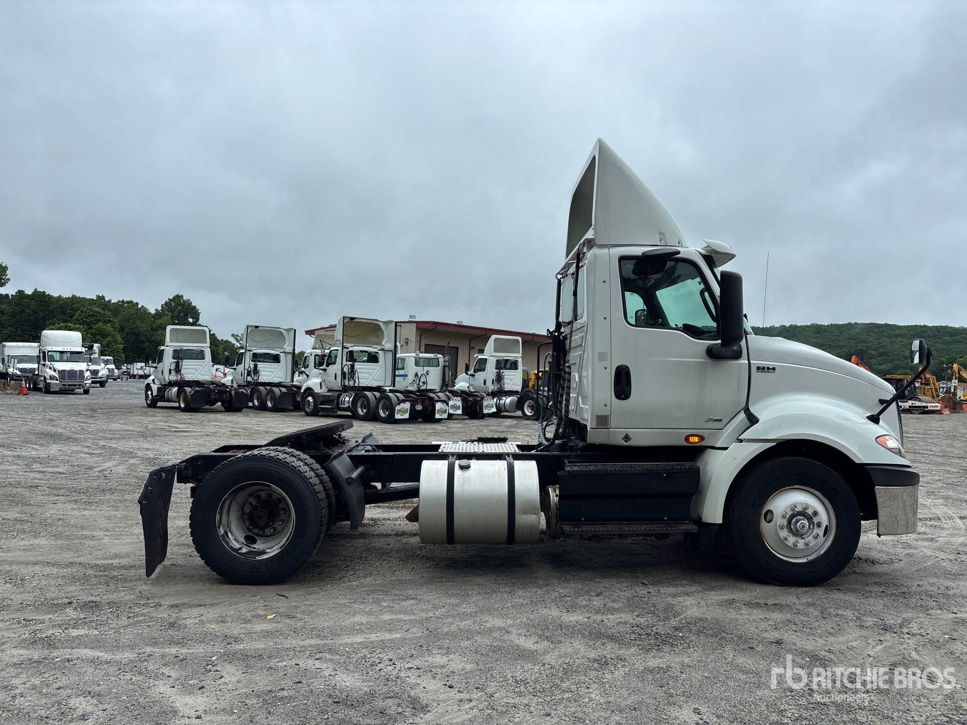 2019 International RH613