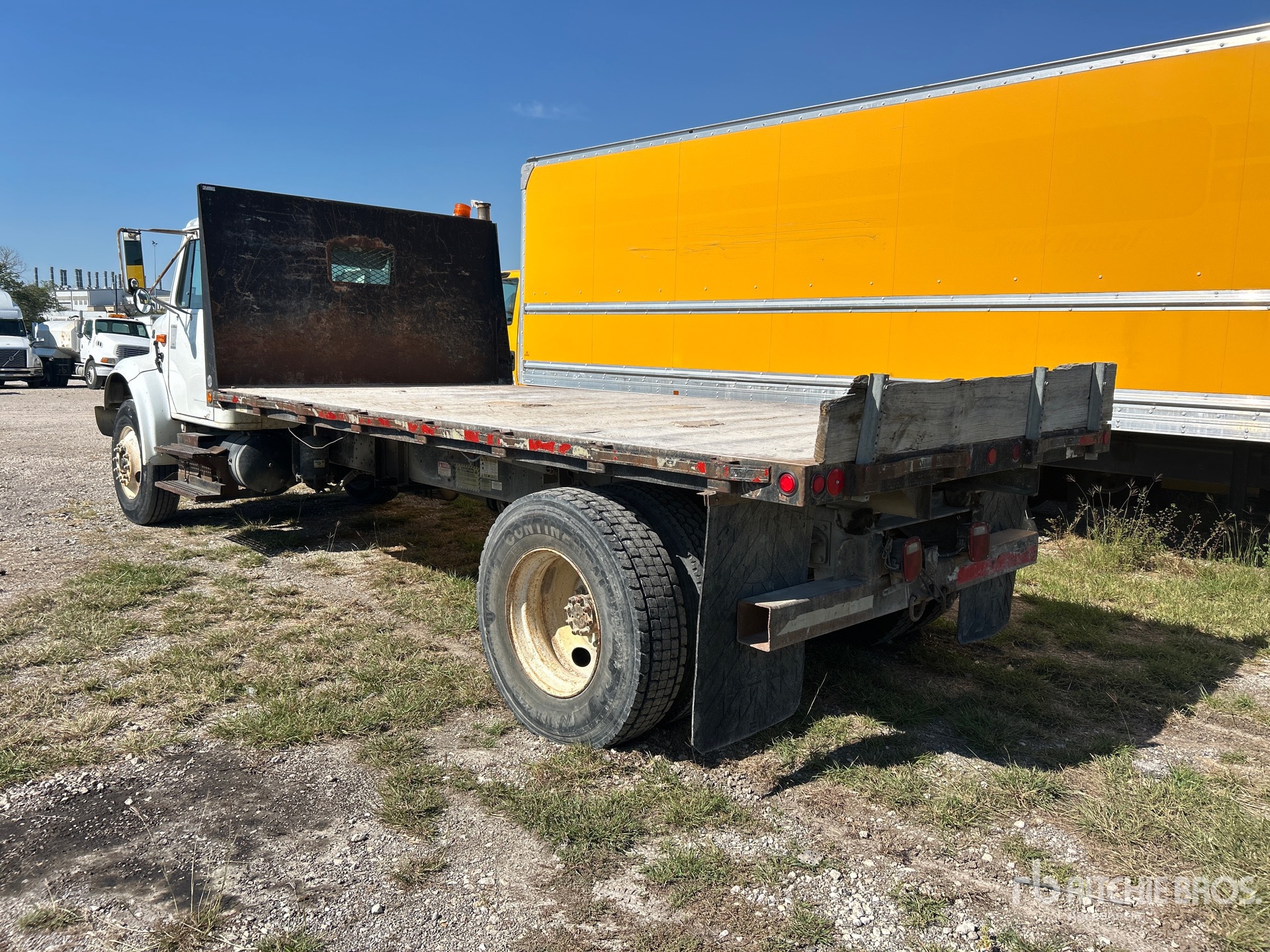 2001 International 4700