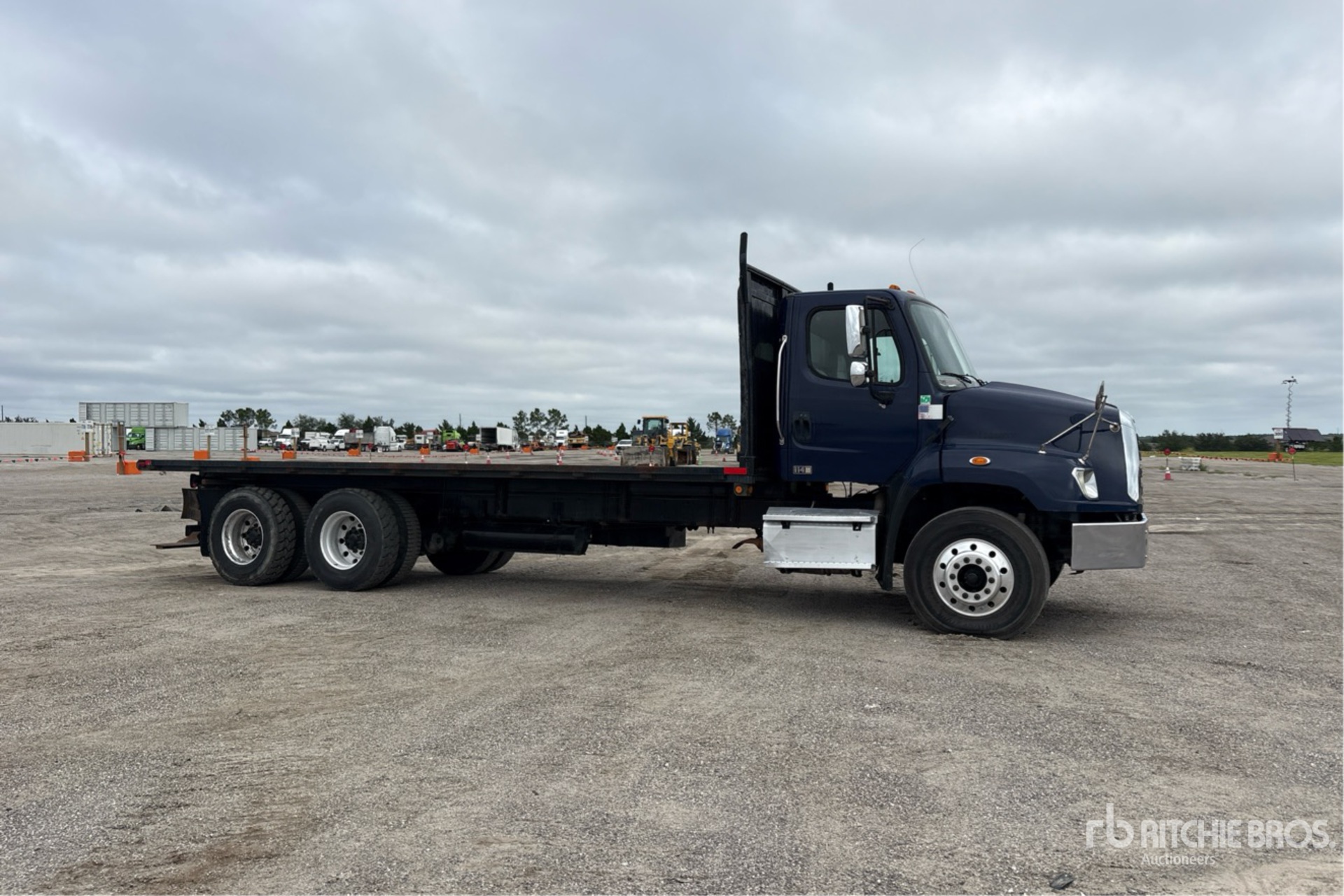 2015 Freightliner 114SD