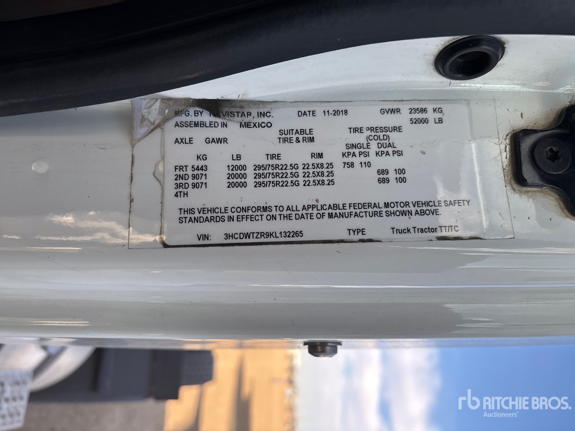 2019 International RH613