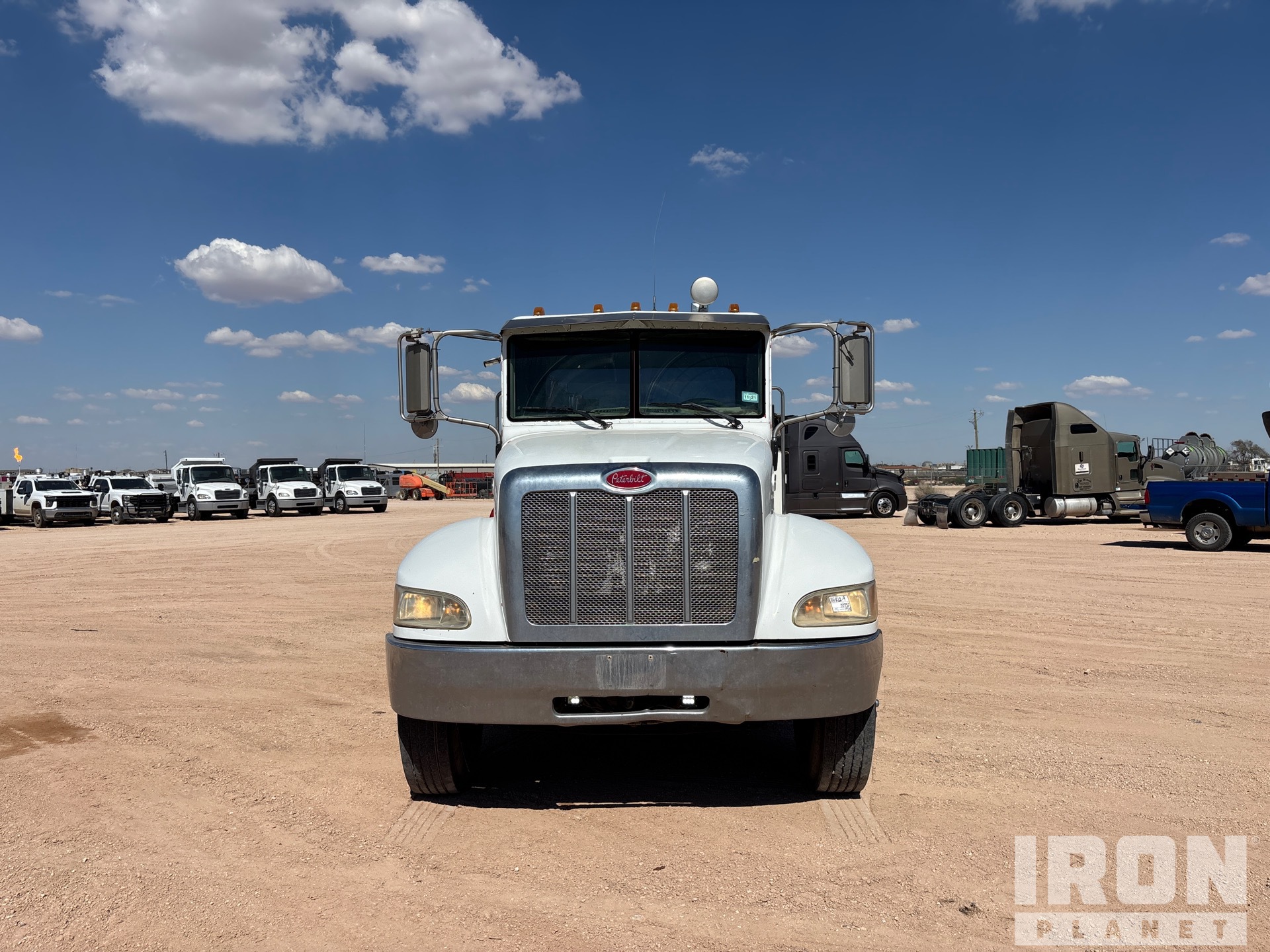2007 Peterbilt 330