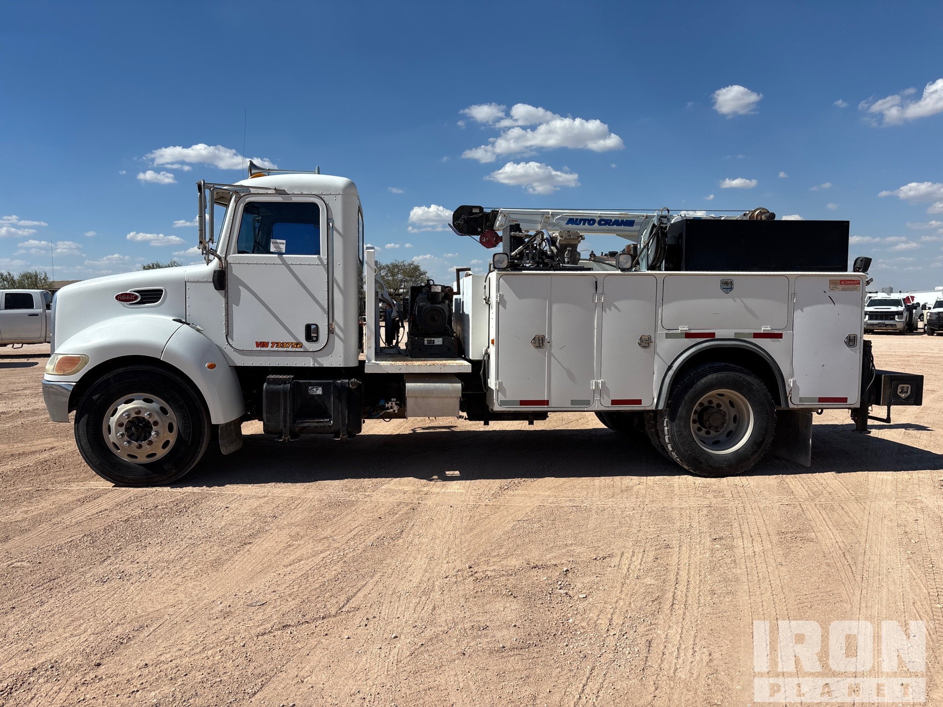 2007 Peterbilt 330