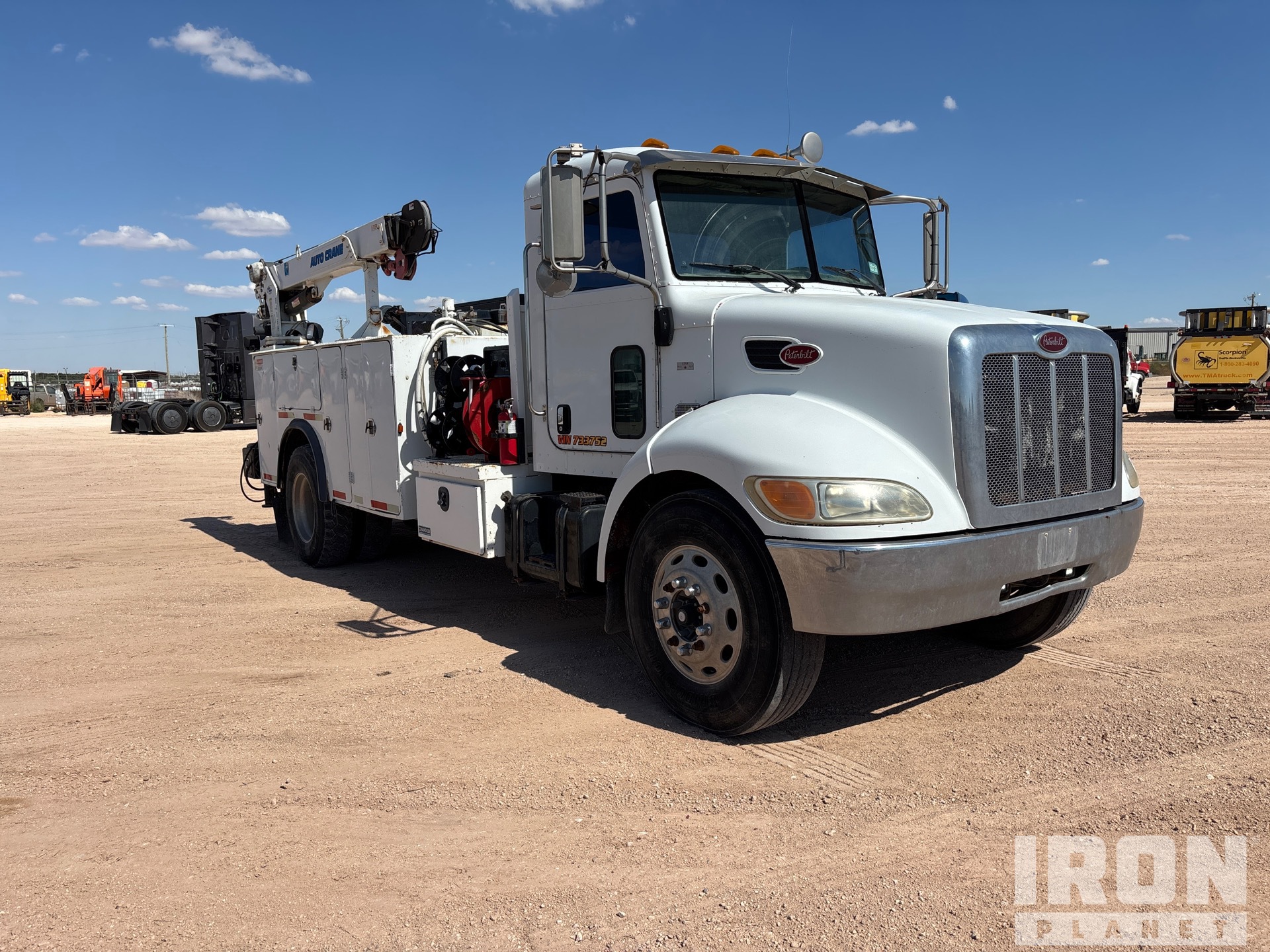 2007 Peterbilt 330
