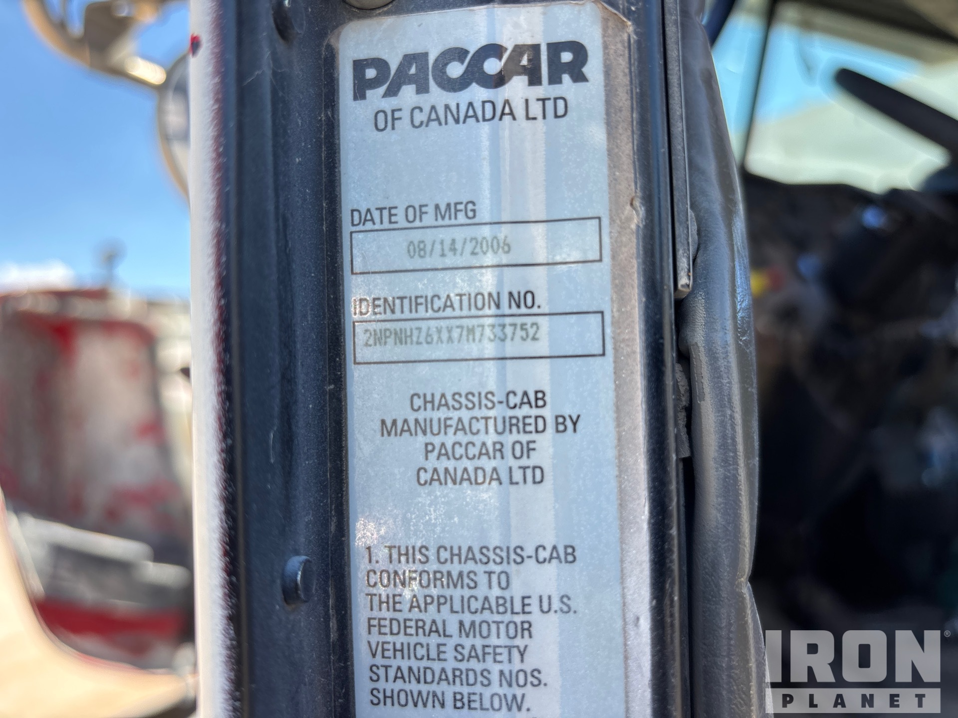2007 Peterbilt 330