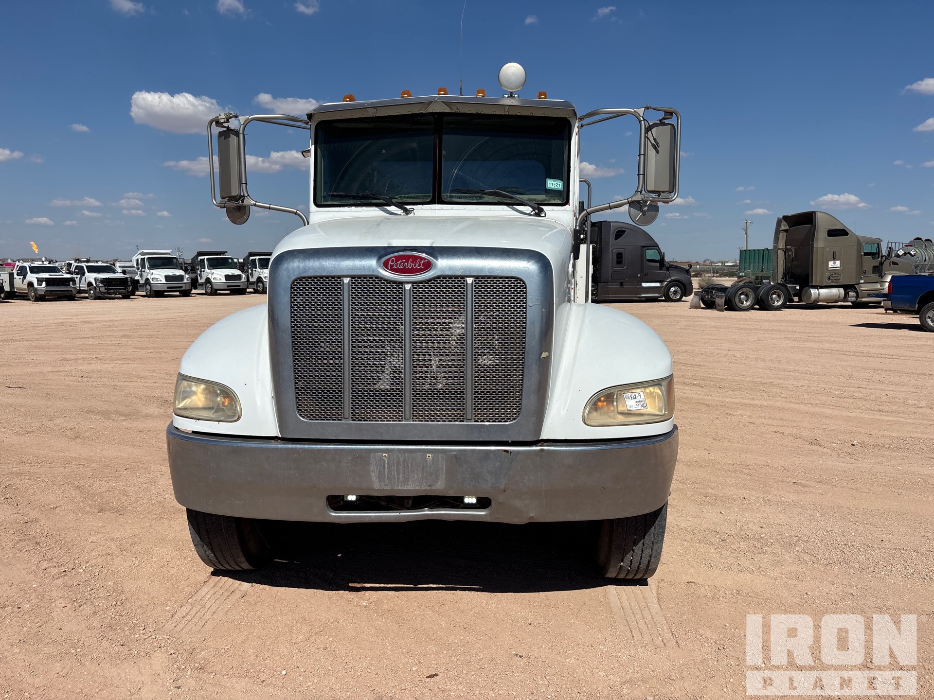 2007 Peterbilt 330