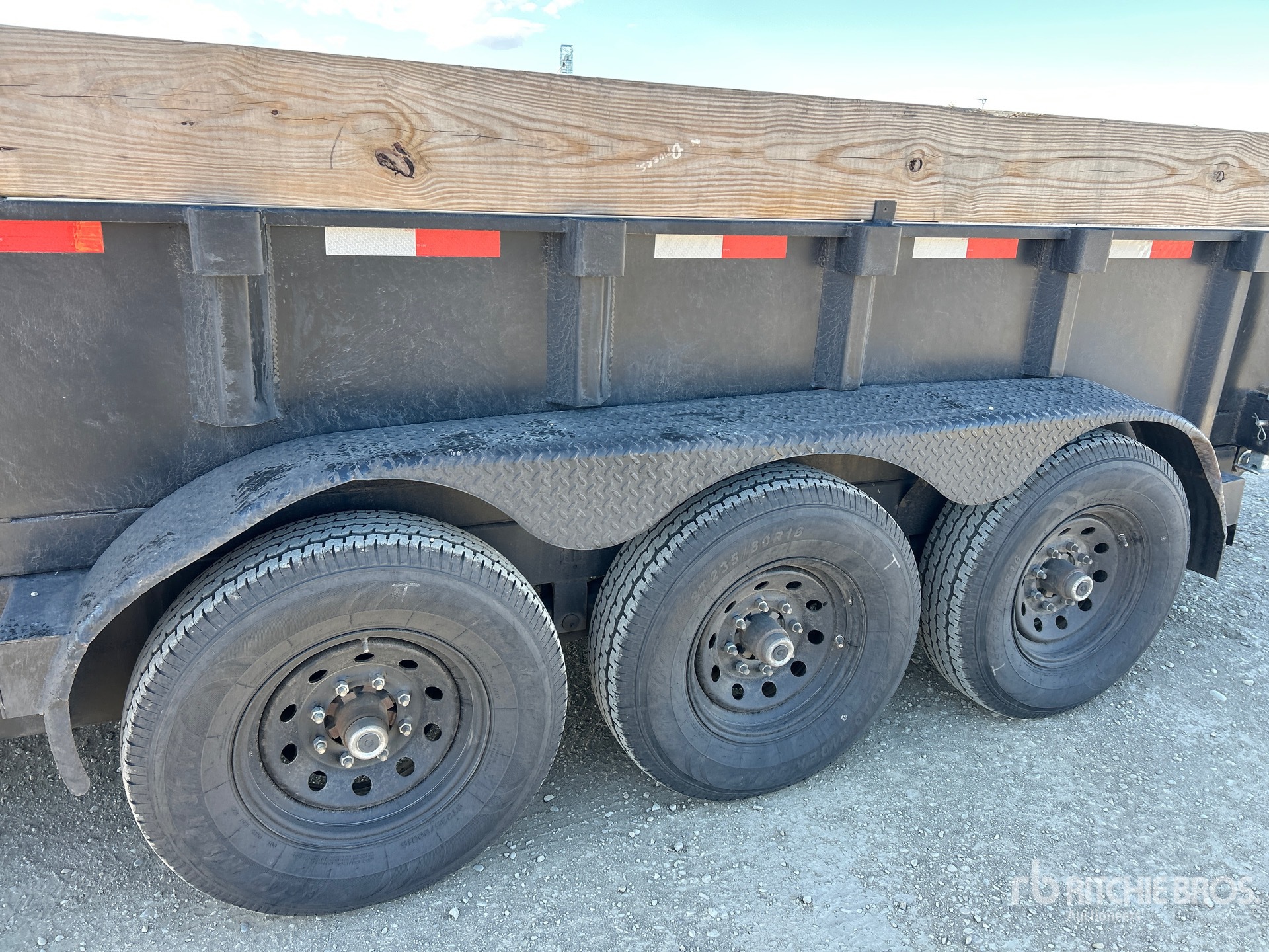 2024 Canada Trailer DT8316-21KTR