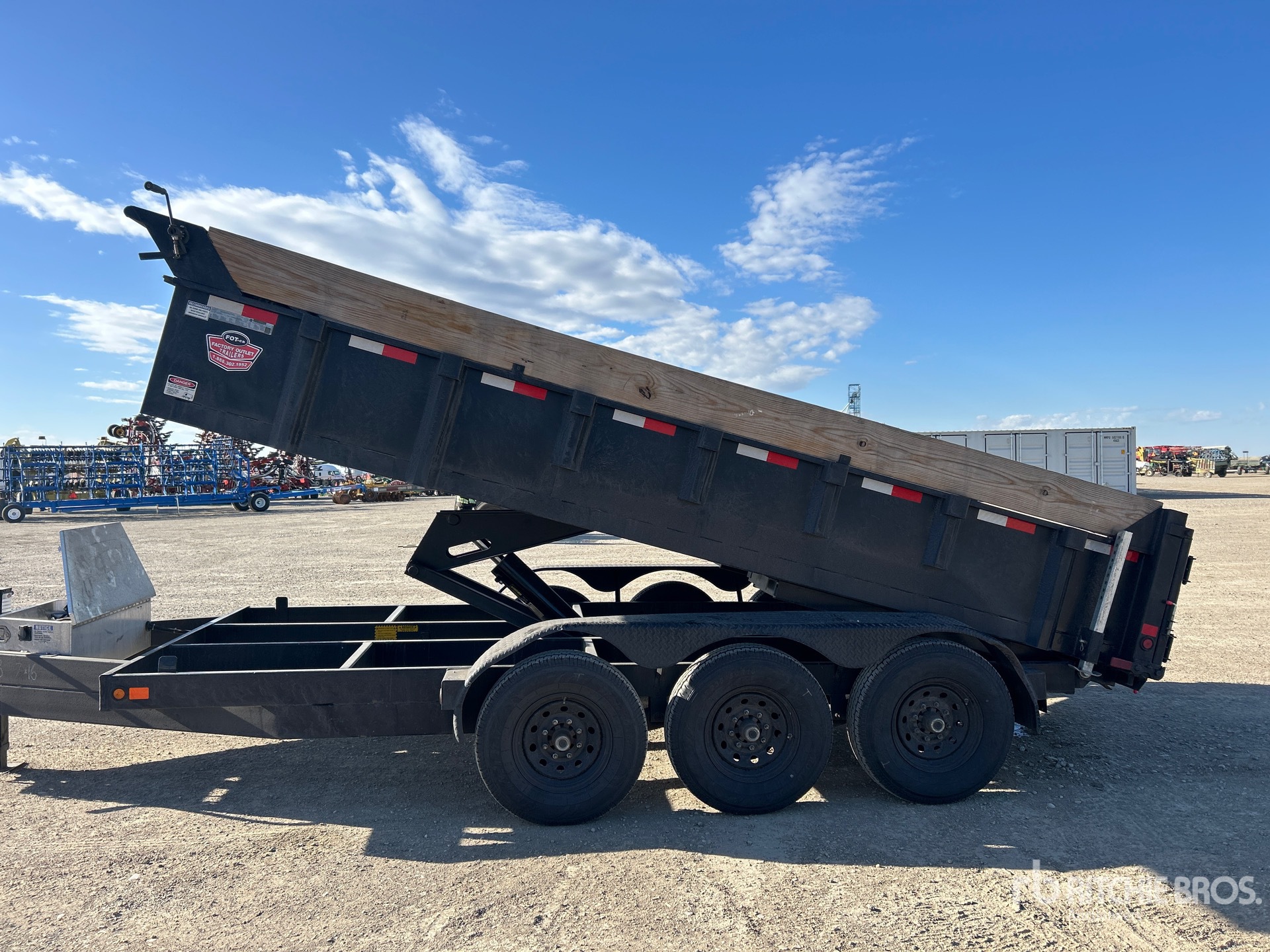 2024 Canada Trailer DT8316-21KTR