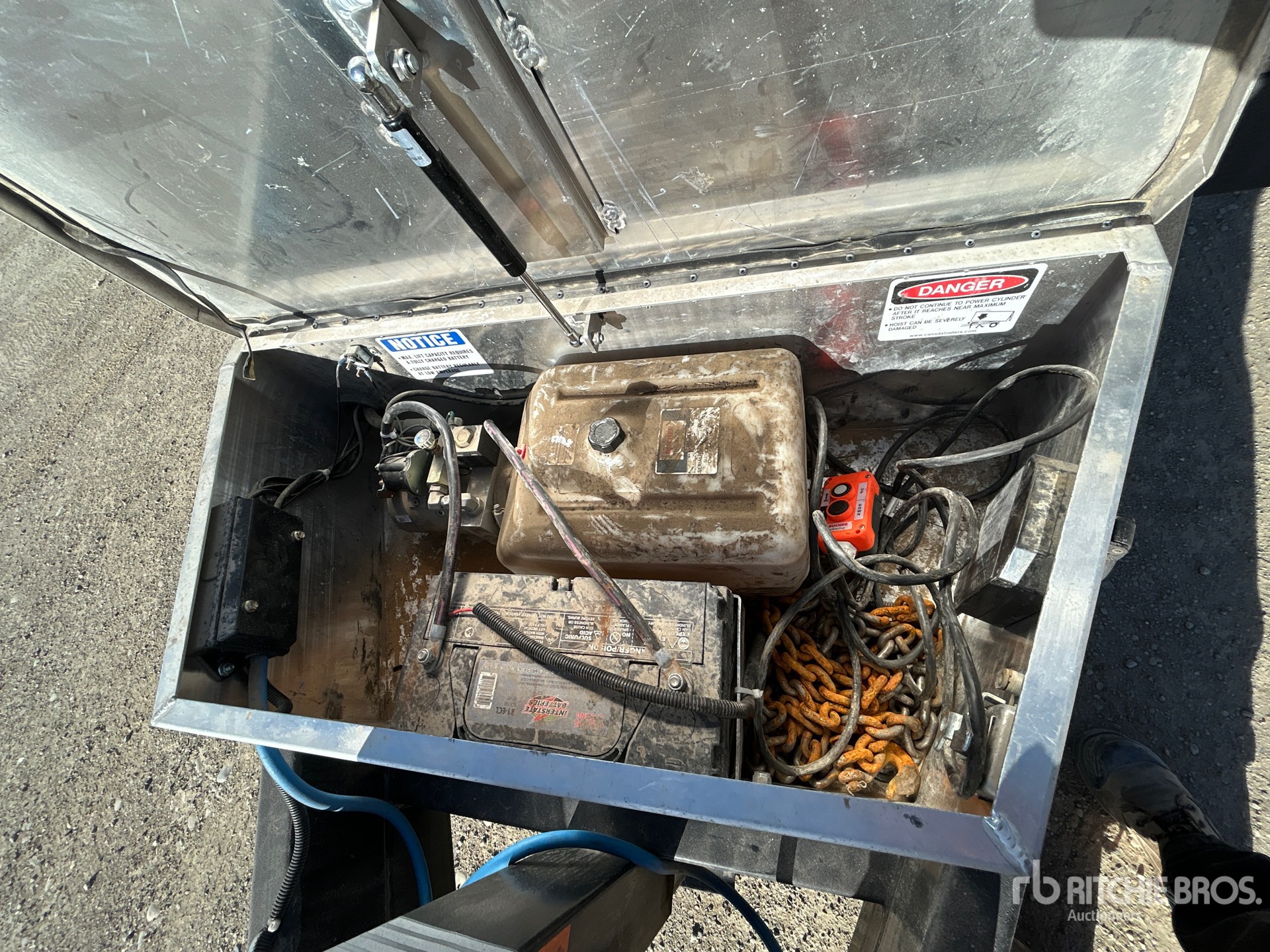 2024 Canada Trailer DT8316-21KTR