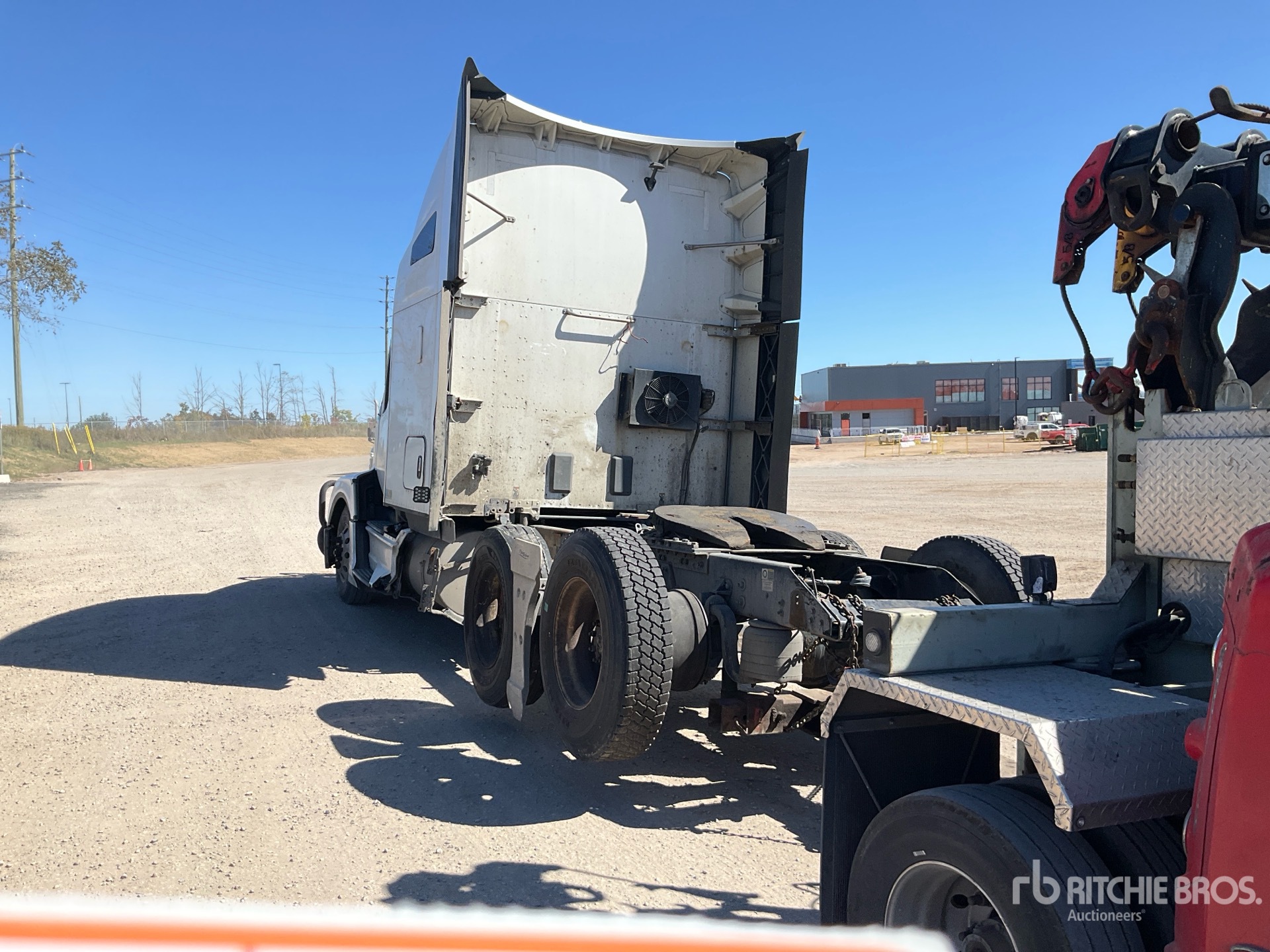 2023 Kenworth T-680