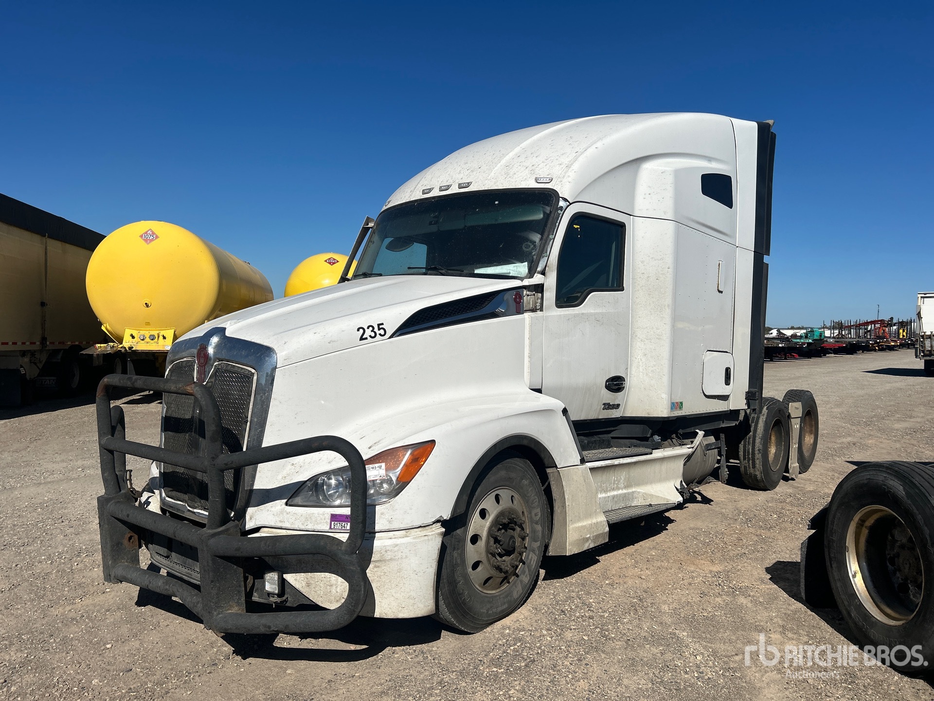 2023 Kenworth T-680