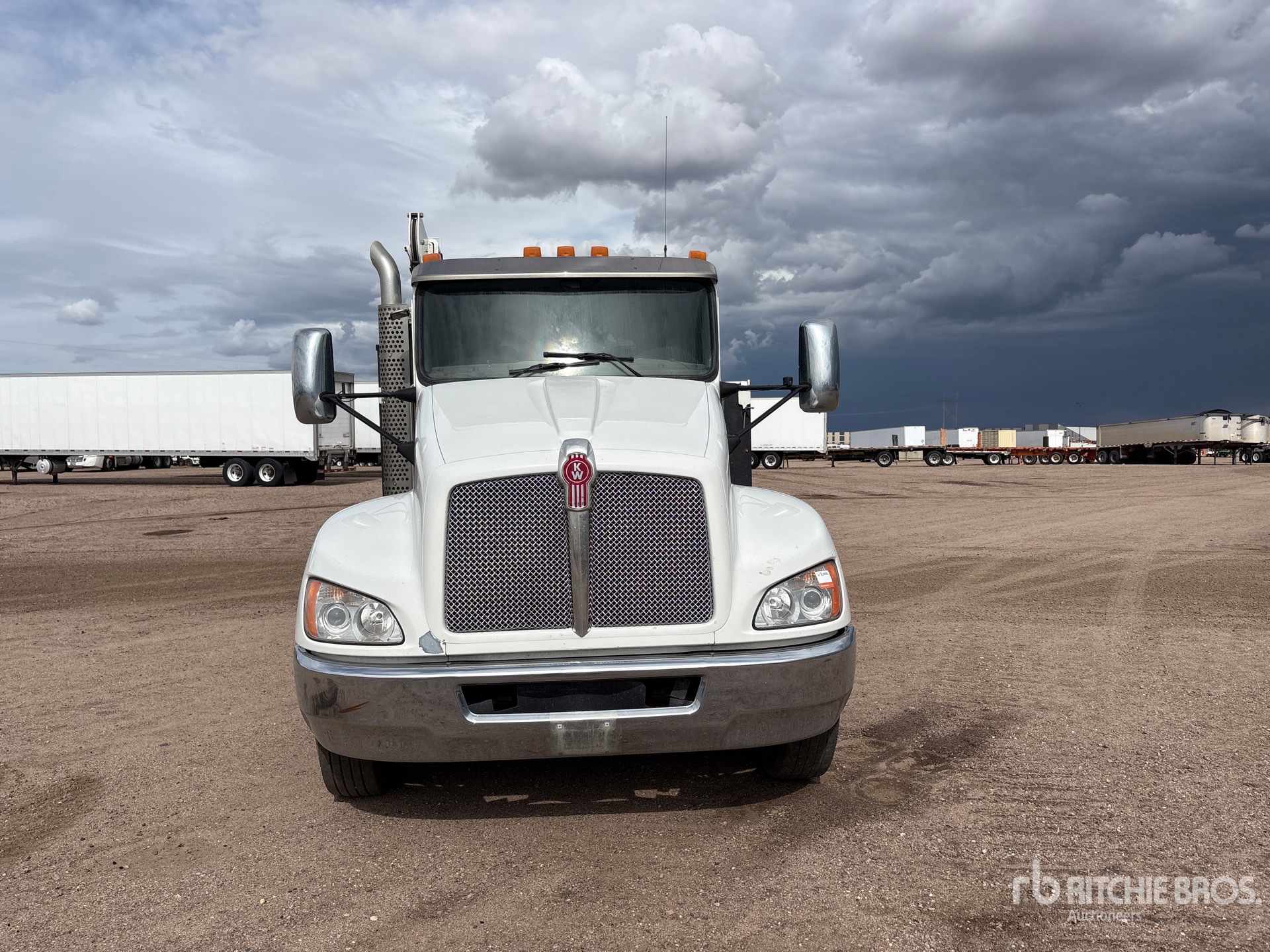 2020 Kenworth T370