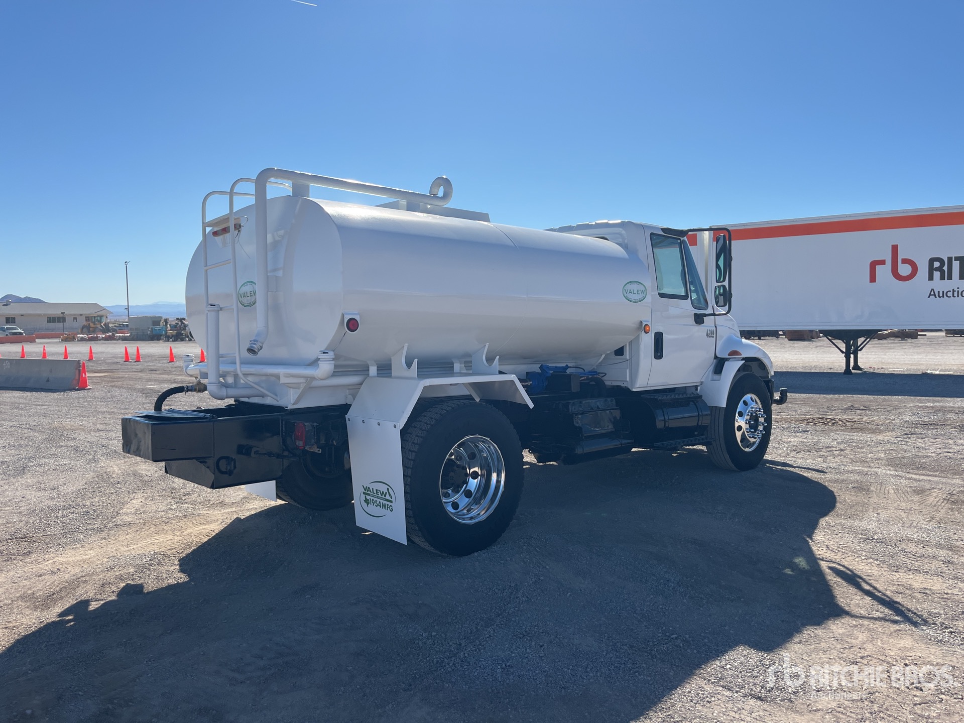 2005 International 4300