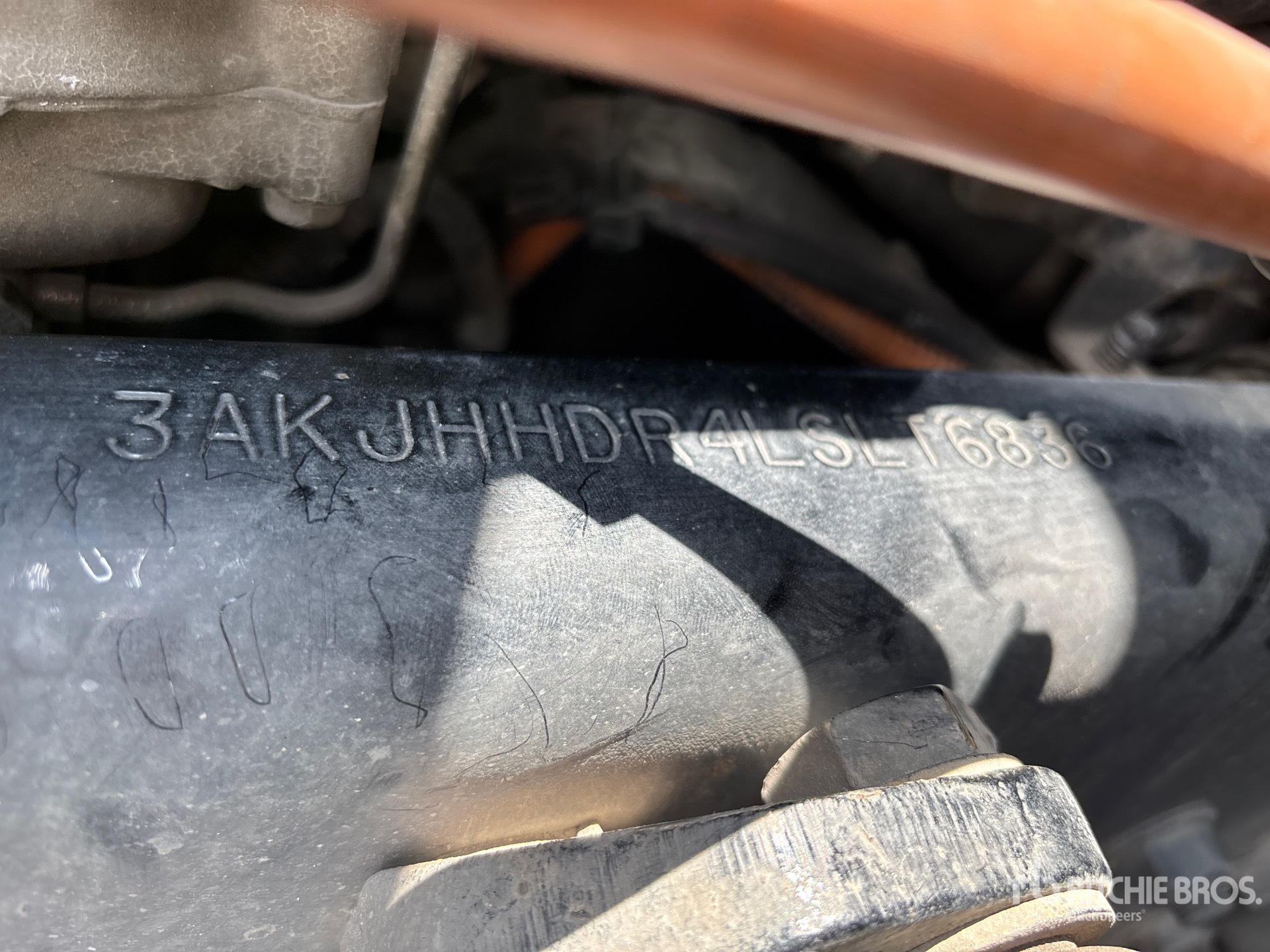 2020 Freightliner CASCADIA 126