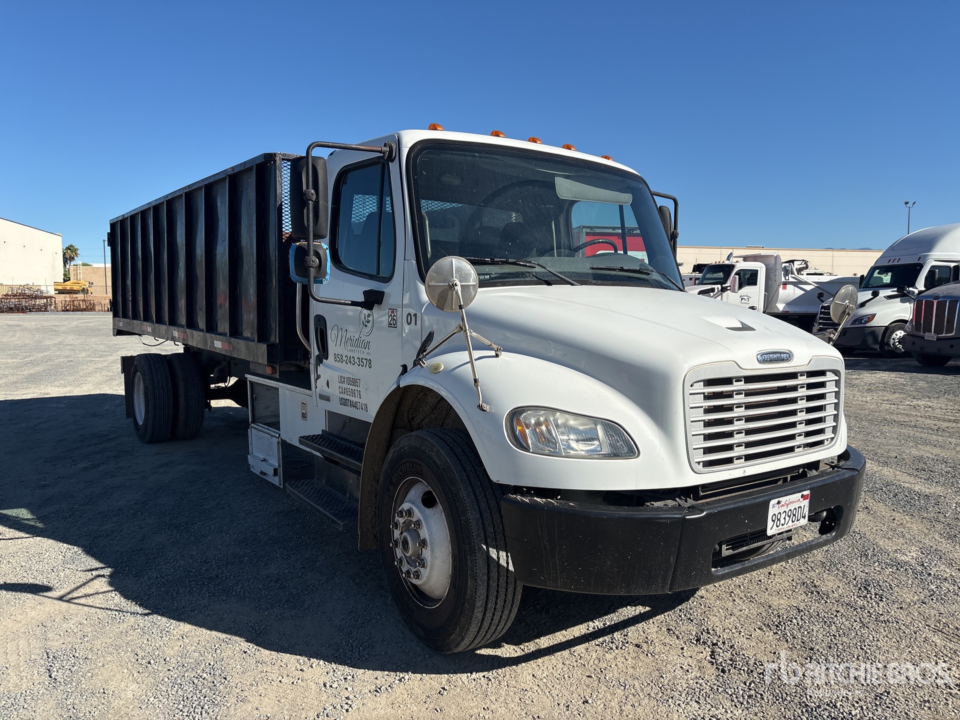 2012 Freightliner M2 106