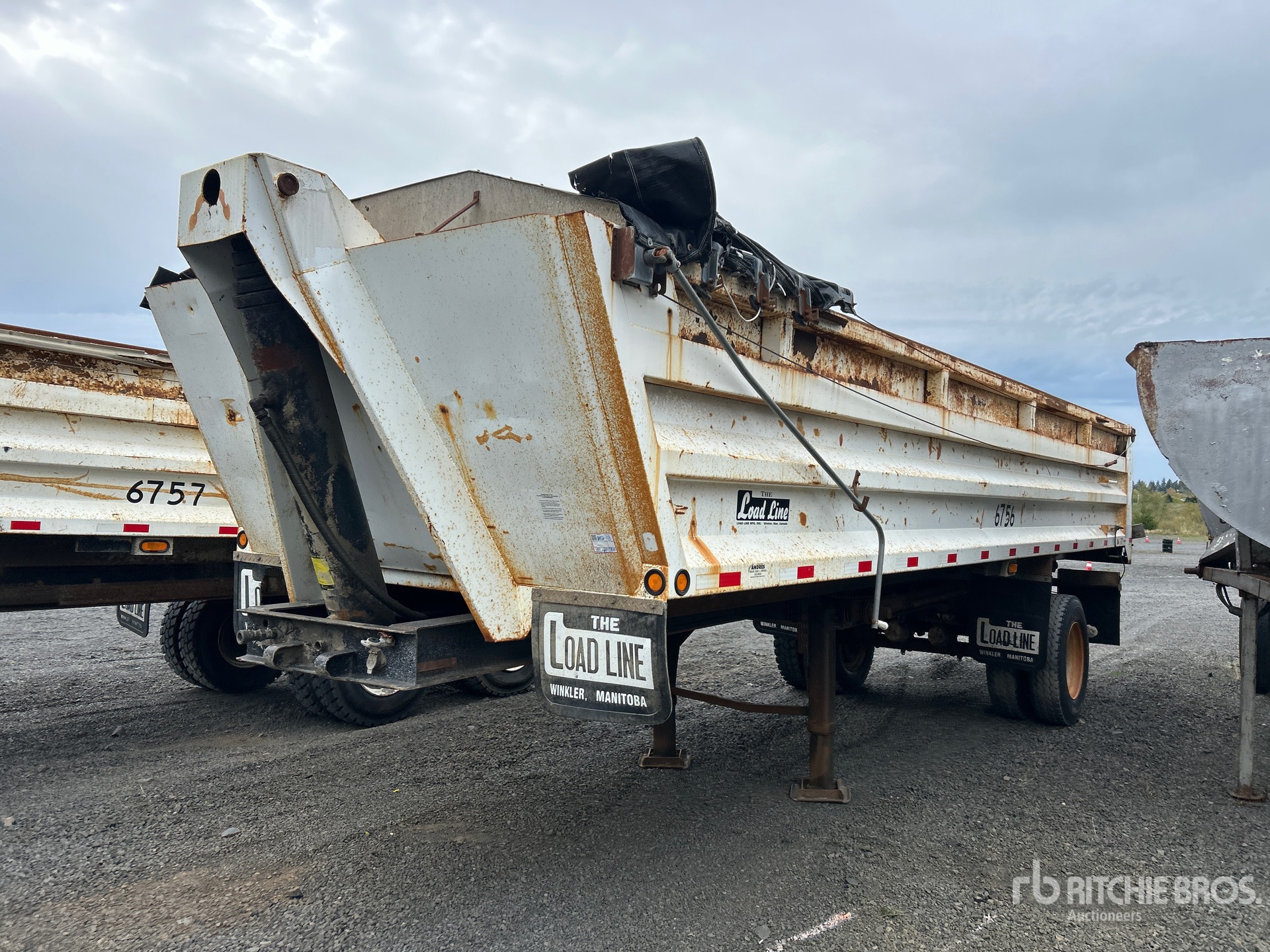 Photo of 2005 Load Line 27 ft T/A (Inoperable)