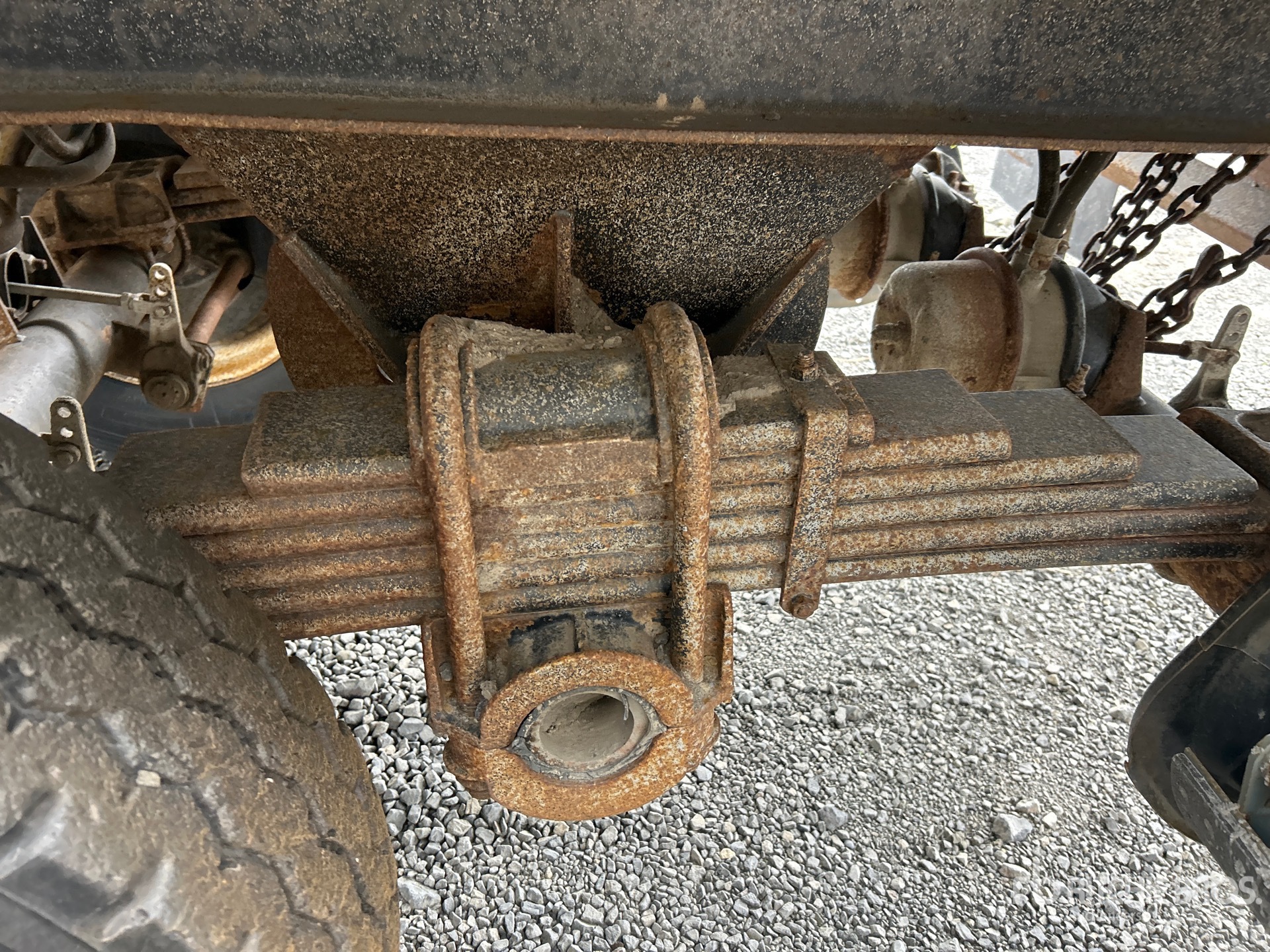 2005 Load Line 27 FT T/A (INOPERABLE)