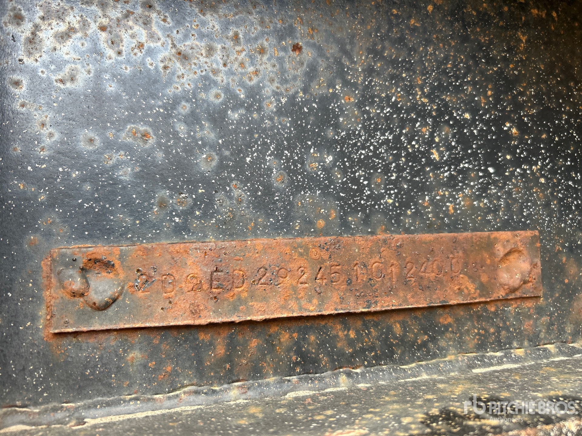 2005 Load Line 27 FT T/A (INOPERABLE)