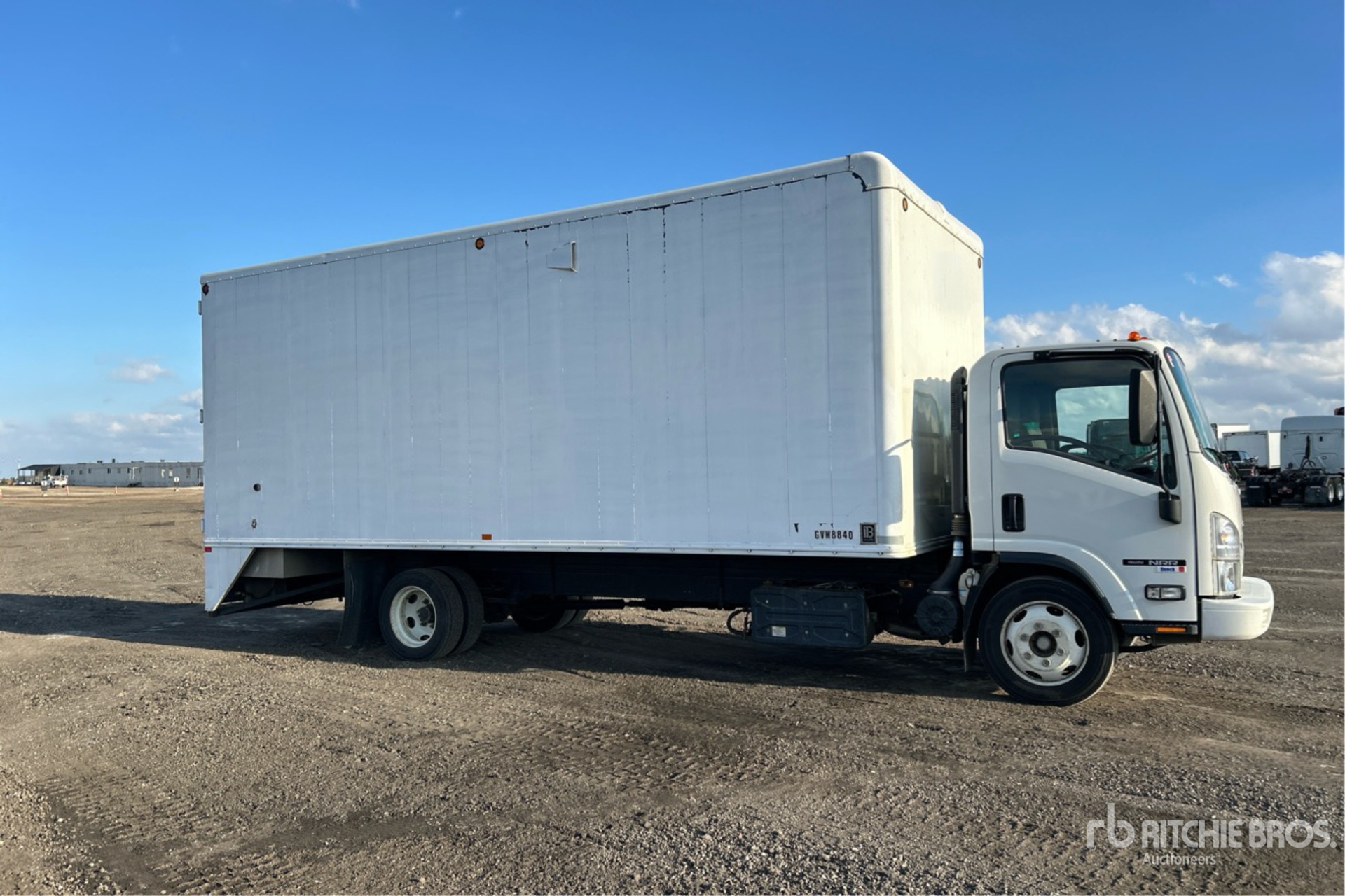 2022 Isuzu NRR