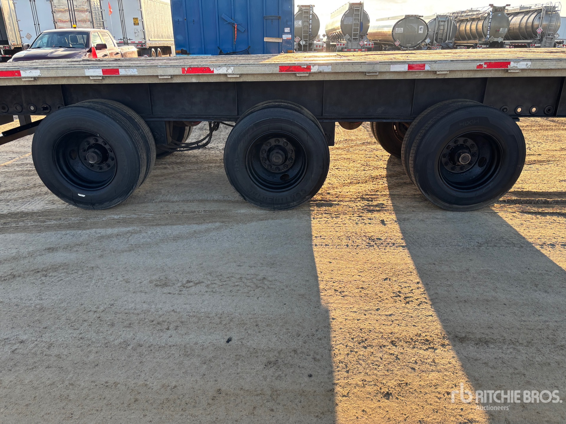 2006 Load King 53 ft Tri/A