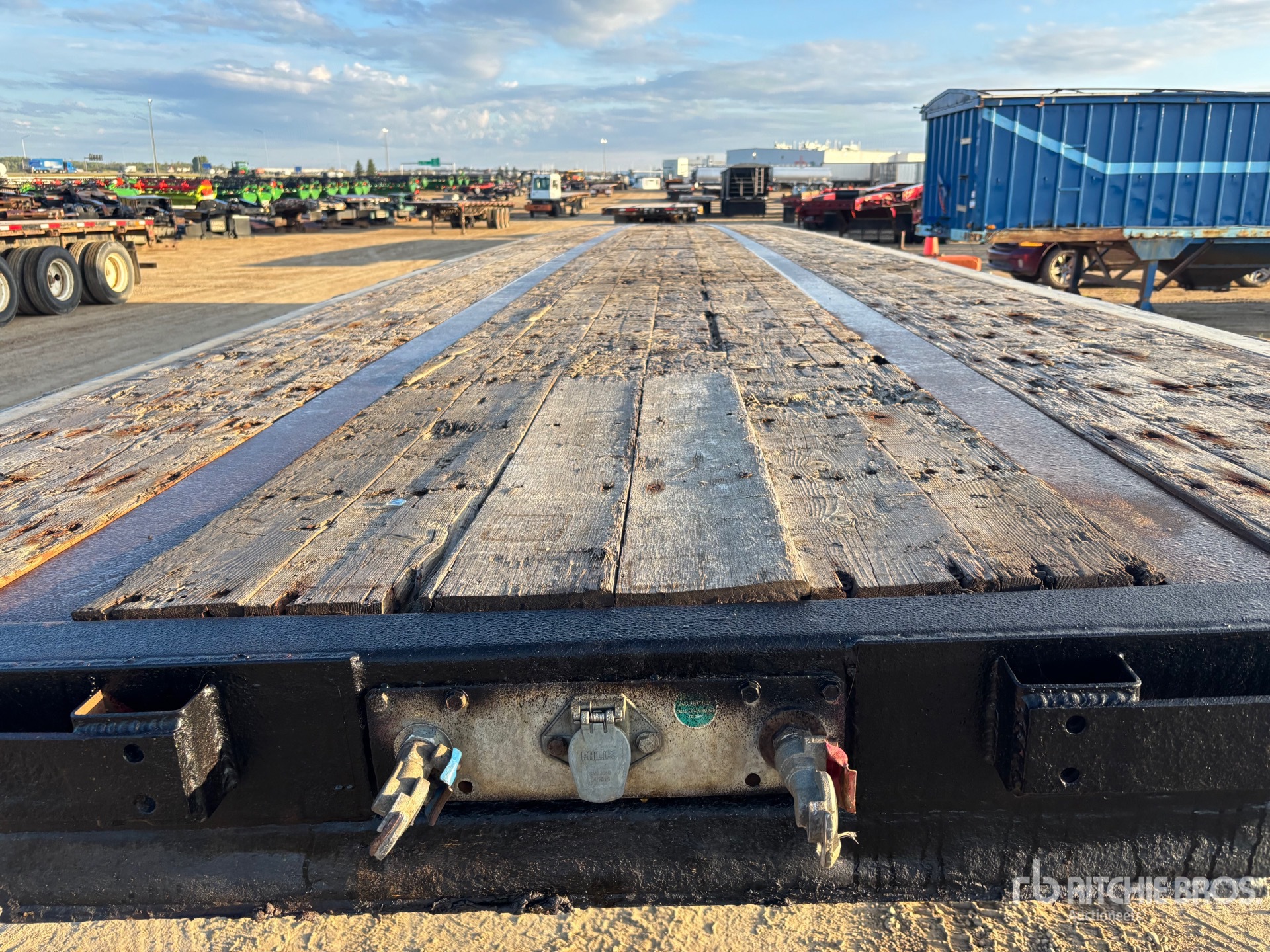 2006 Load King 53 ft Tri/A