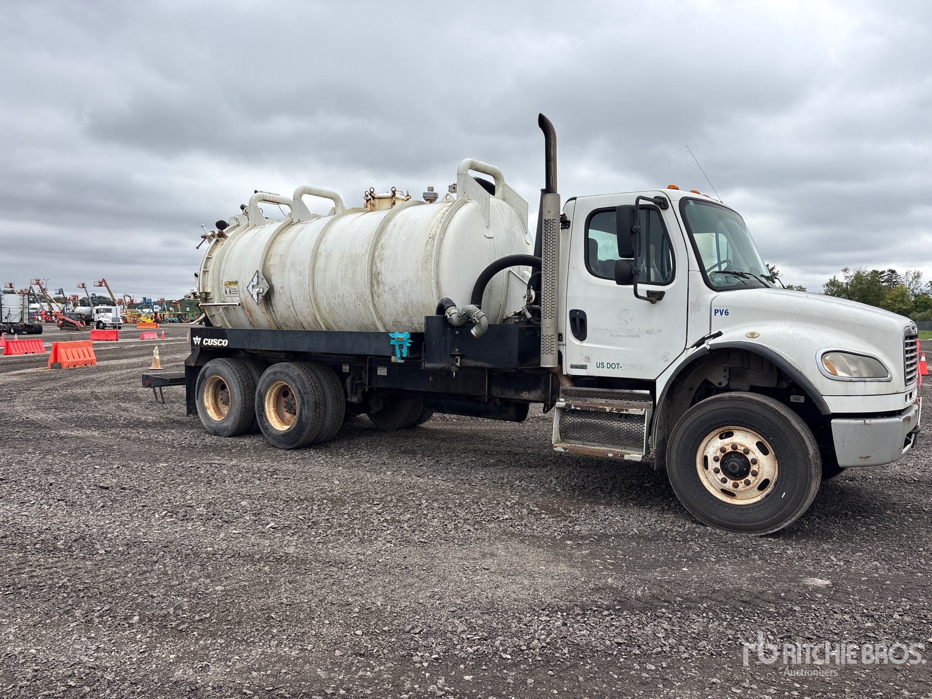 2008 Freightliner M2 106