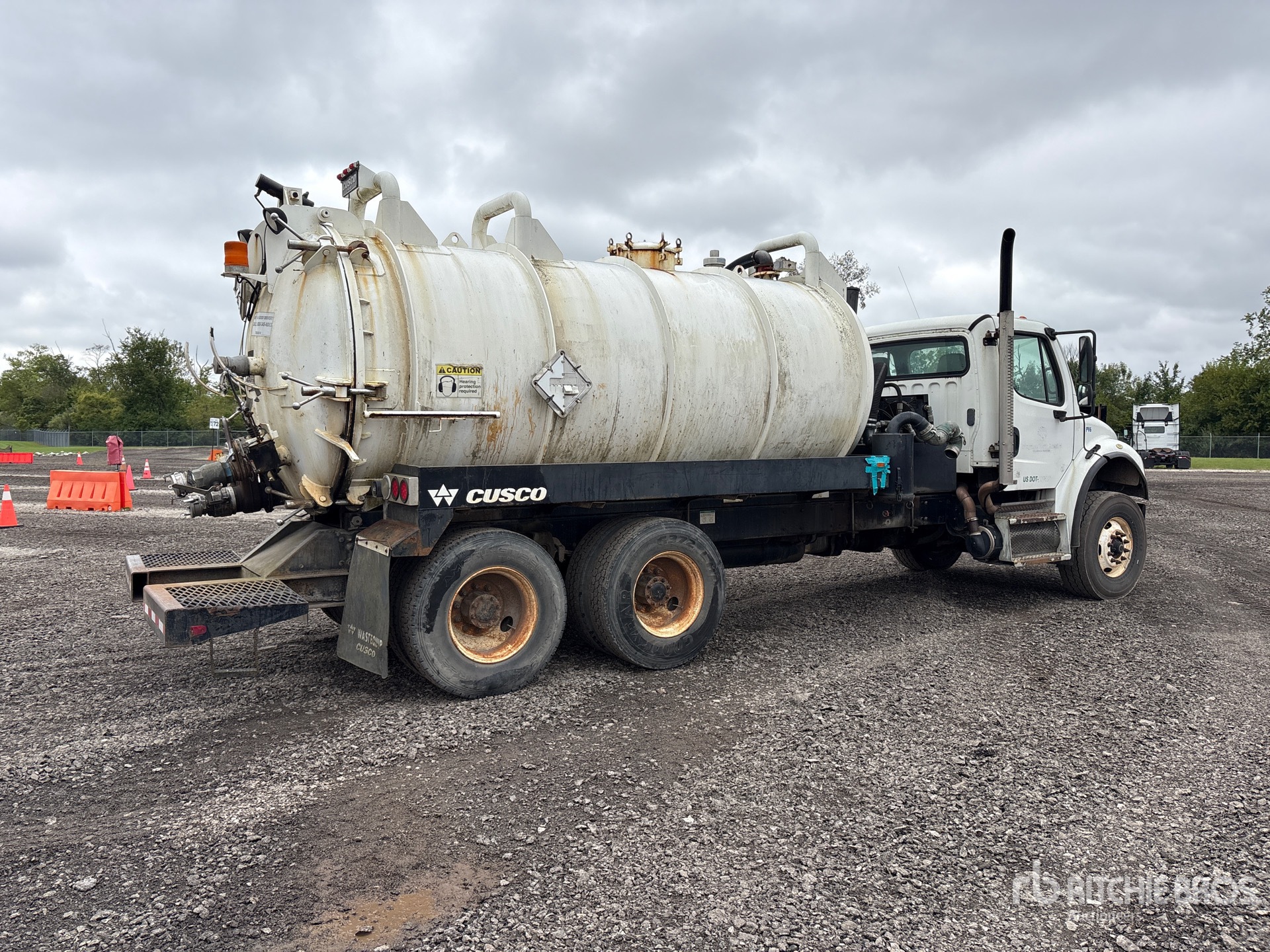 2008 Freightliner M2 106