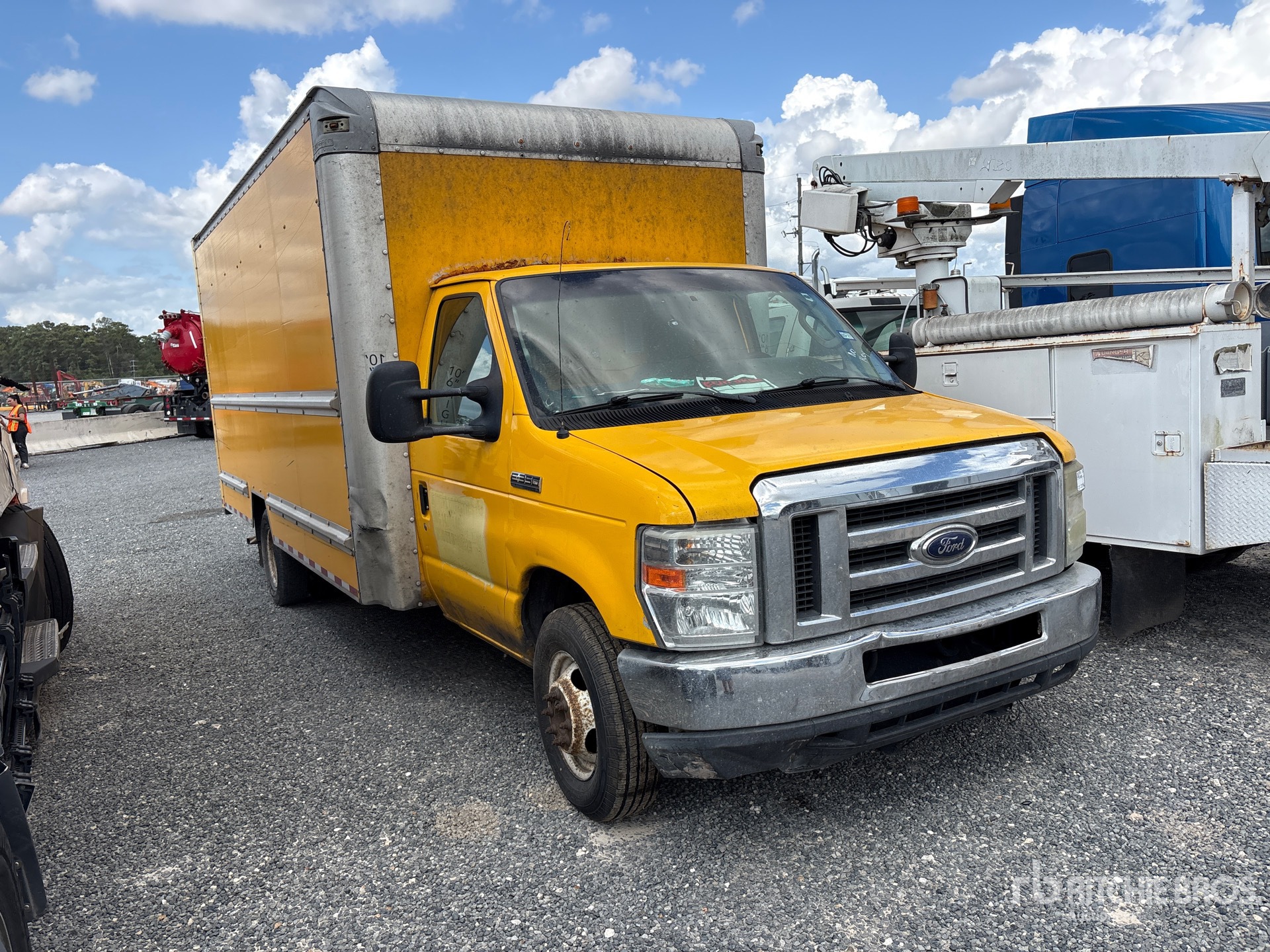 2015 Ford E-350