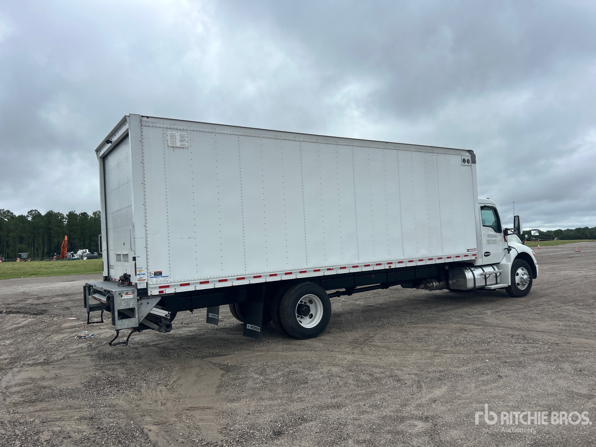 2023 Kenworth T280