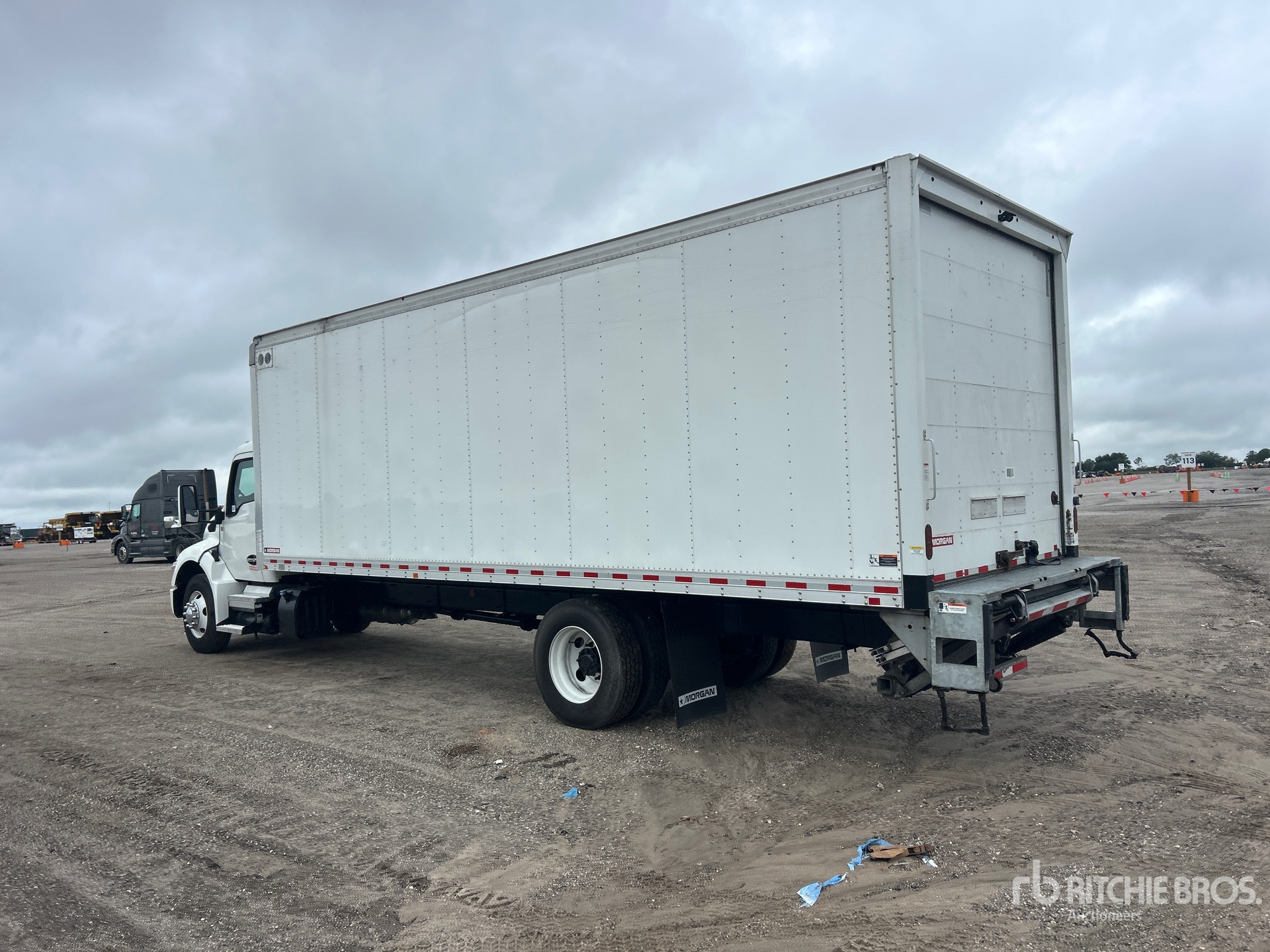2023 Kenworth T280