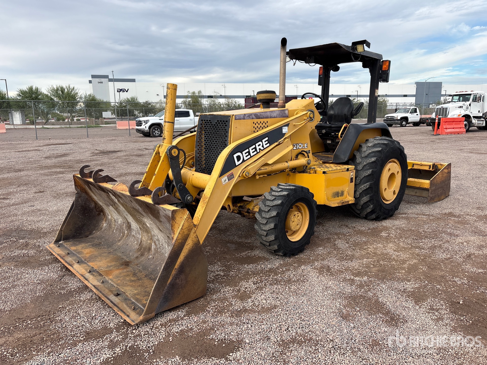 Photo of 2006 John Deere 210LE