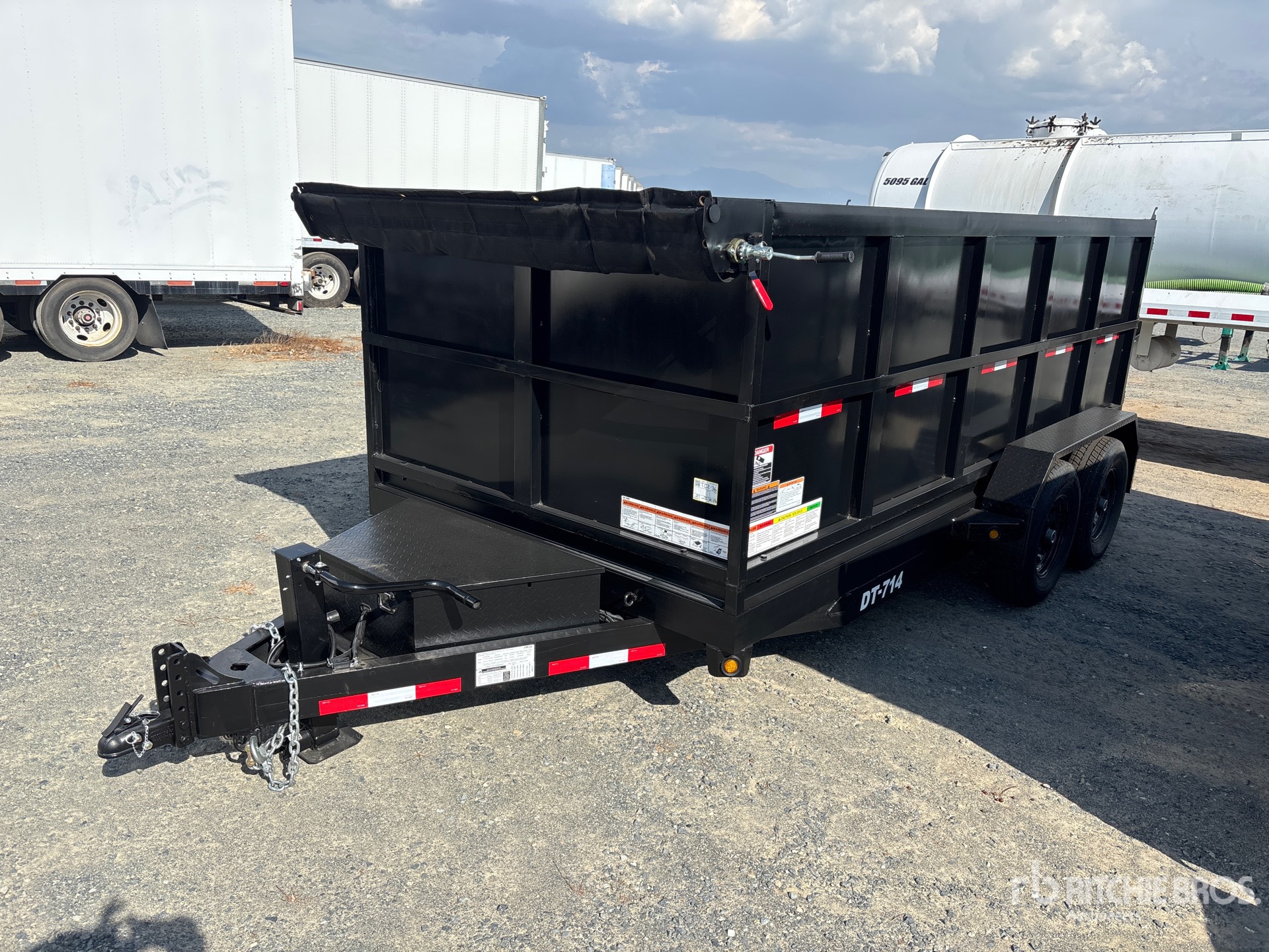 Photo of 2027 DENTON 14 ft T/A