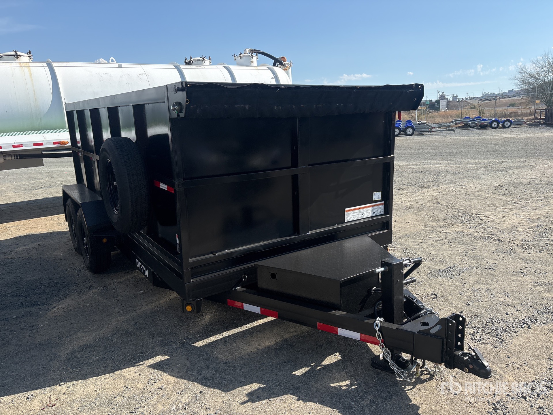 2027 DENTON 14 FT T/A
