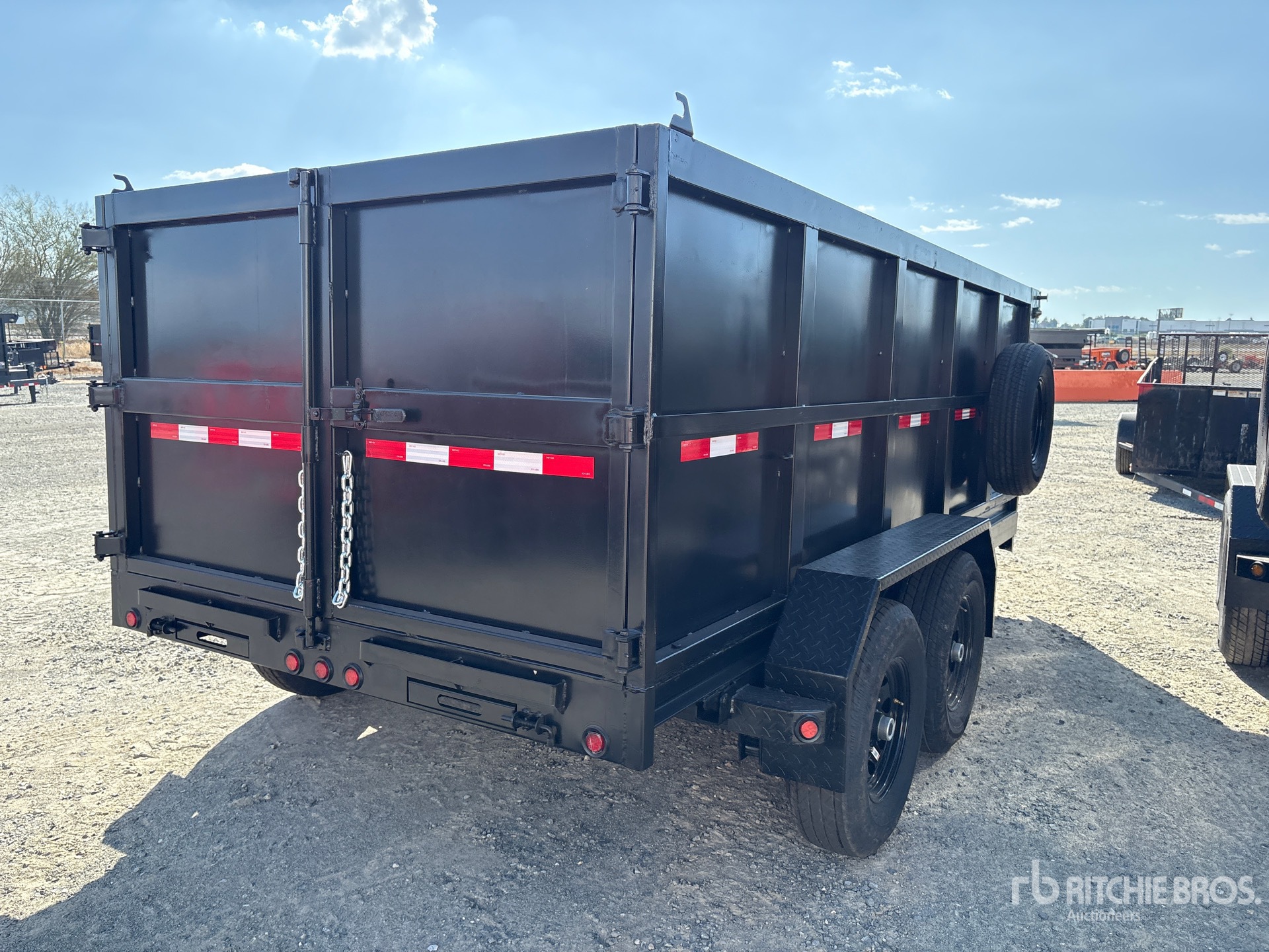 2027 DENTON 14 FT T/A